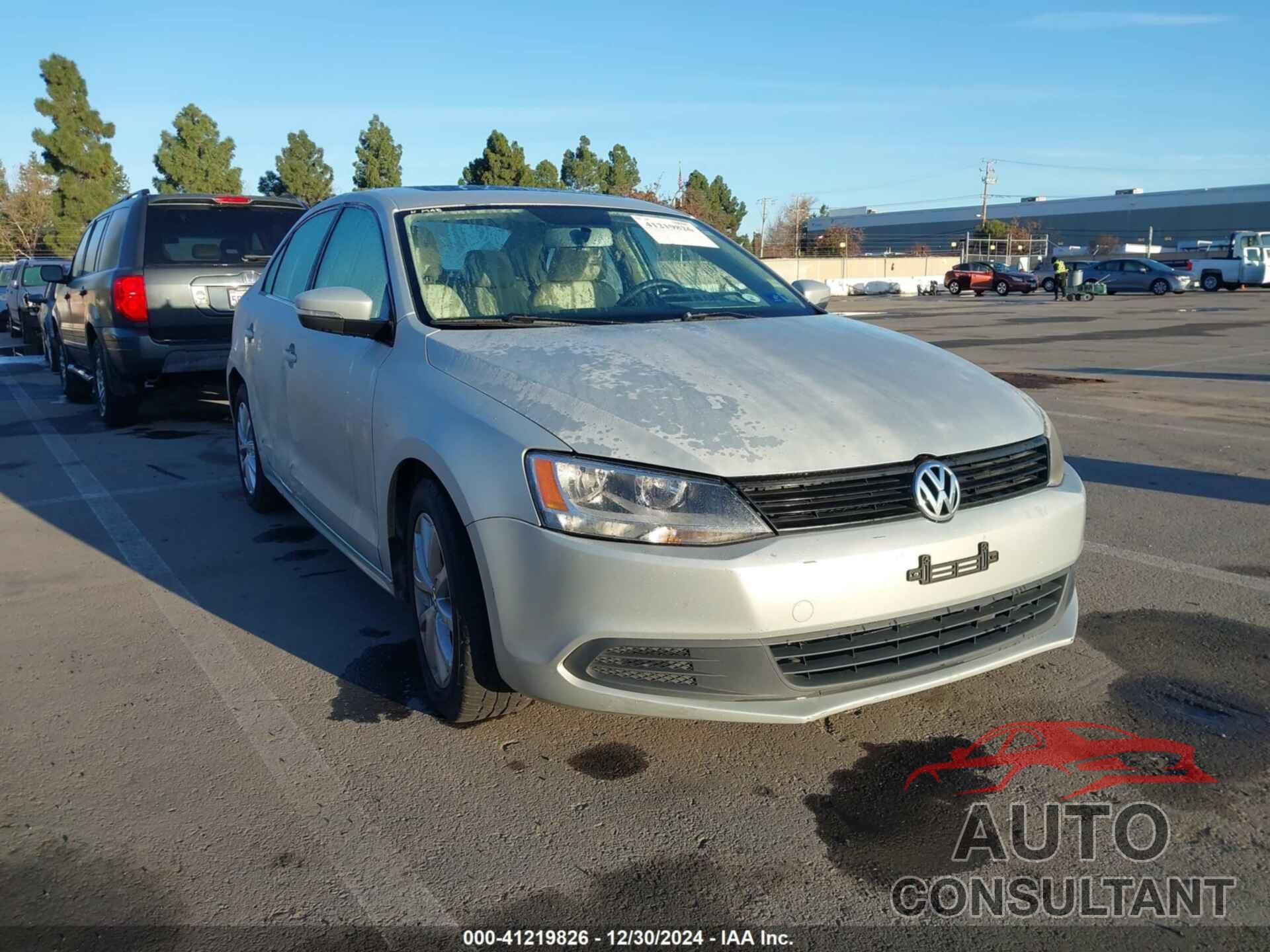 VOLKSWAGEN JETTA 2011 - 3VWDZ7AJ9BM331275