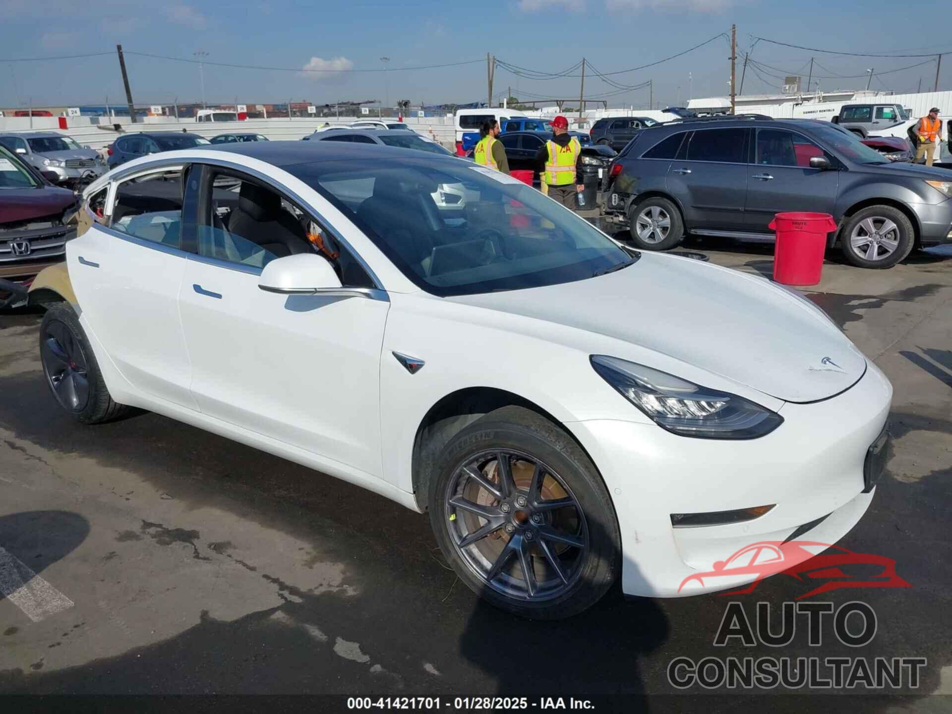 TESLA MODEL 3 2018 - 5YJ3E1EA8JF041002