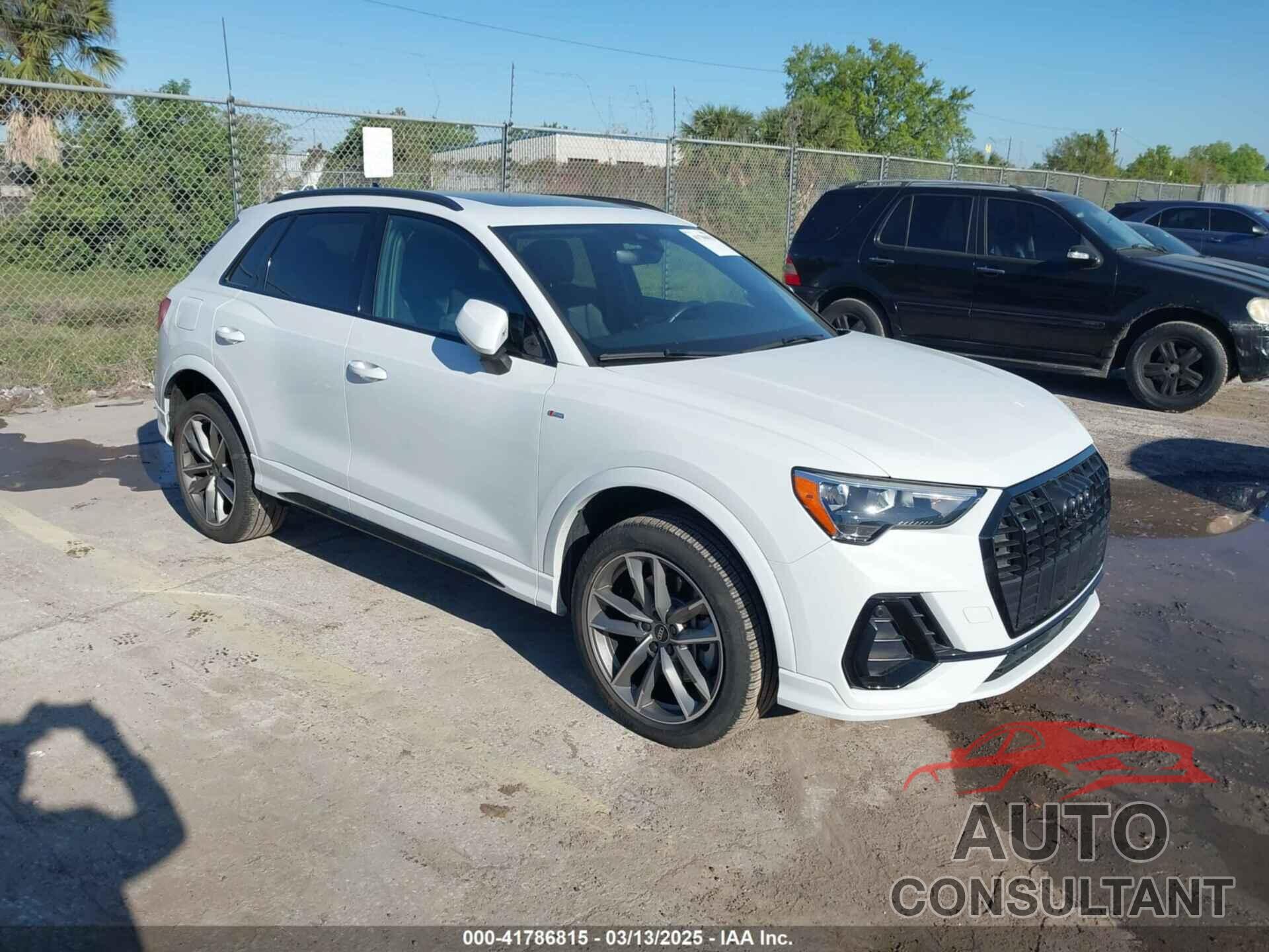 AUDI Q3 2022 - WA1DECF37N1092225