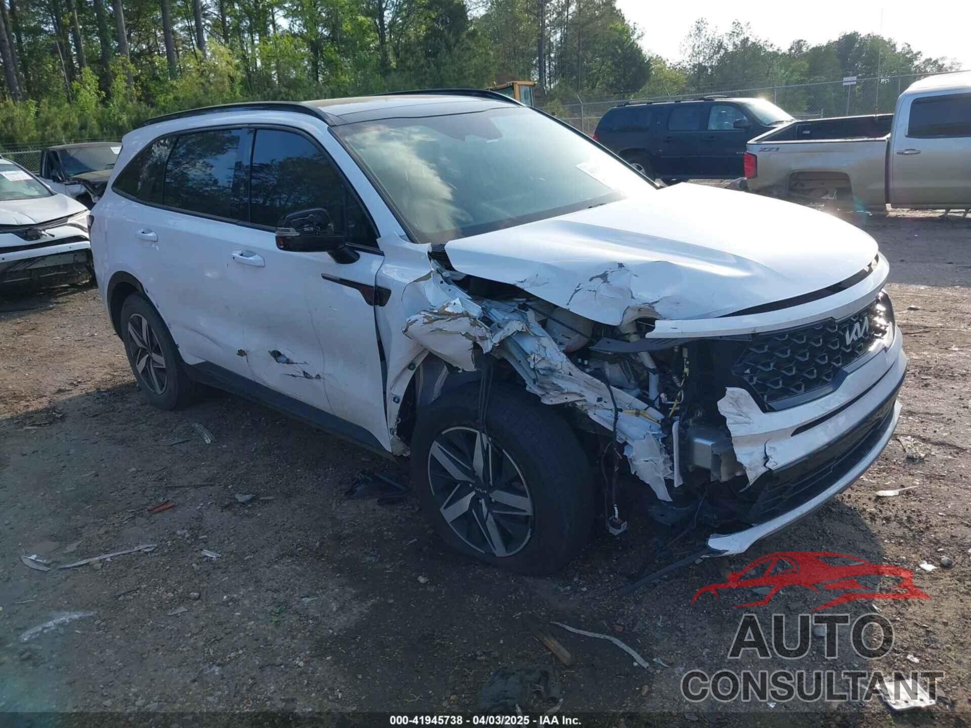 KIA SORENTO 2023 - 5XYRL4LC8PG181204