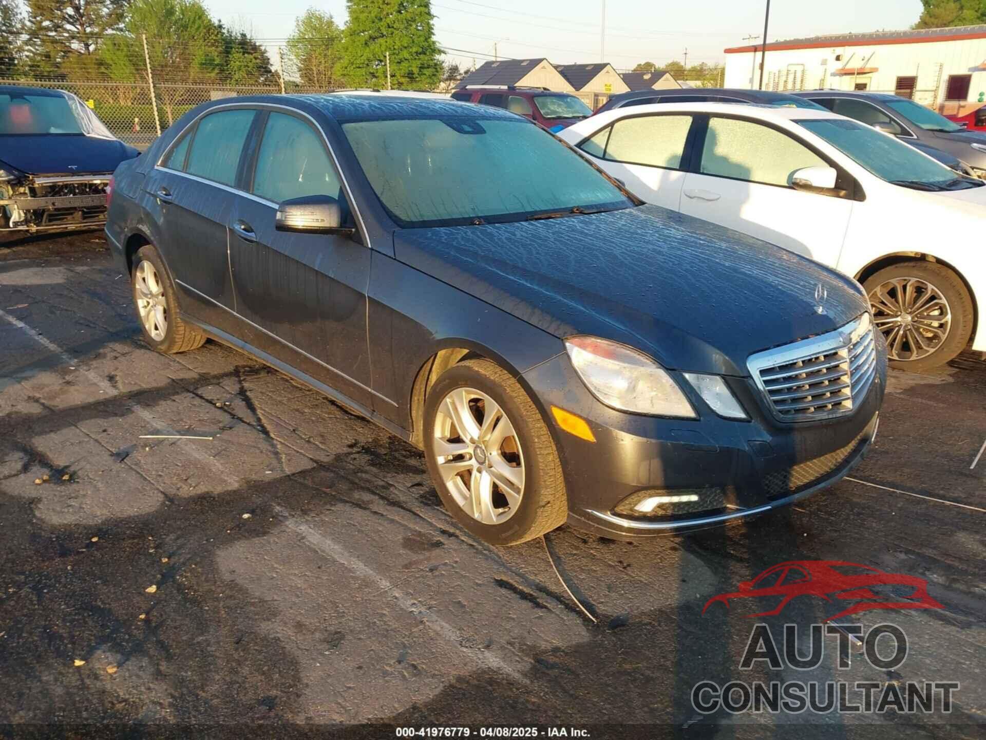 MERCEDES-BENZ E-CLASS 2010 - WDDHF5GB4AA260005