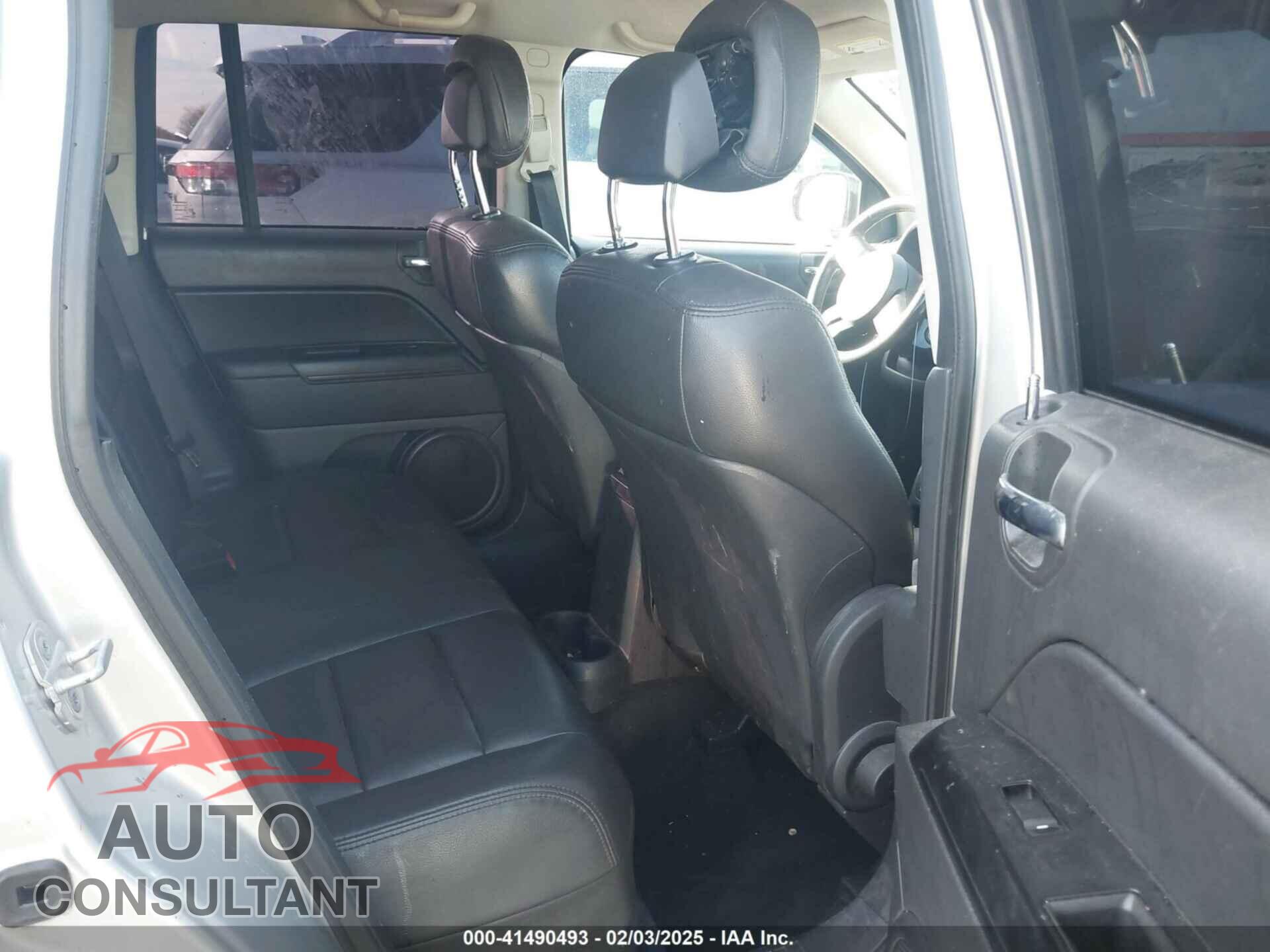 JEEP COMPASS 2011 - 1J4NF1FB9BD276928