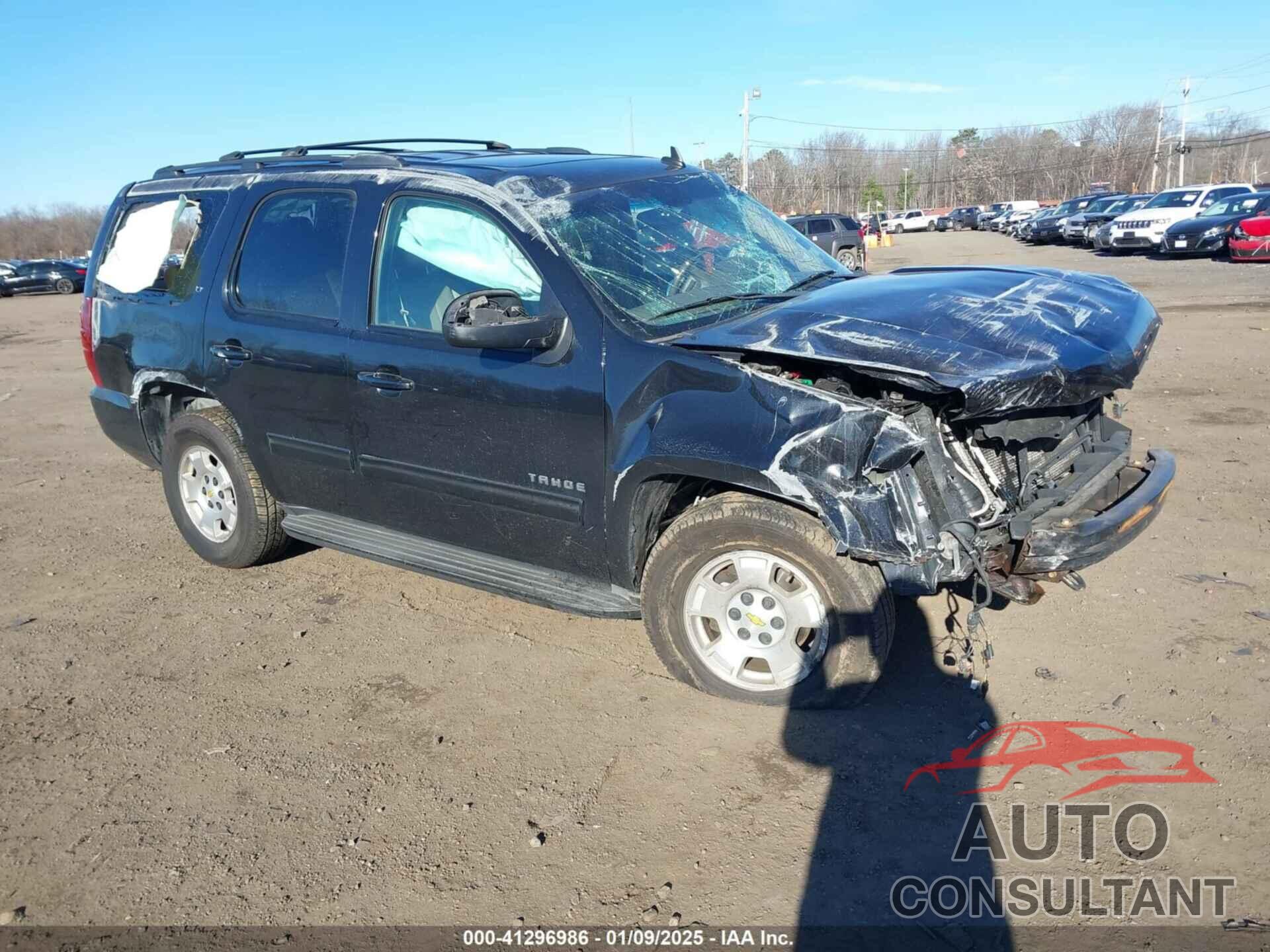 CHEVROLET TAHOE 2011 - 1GNSKBE08BR342714