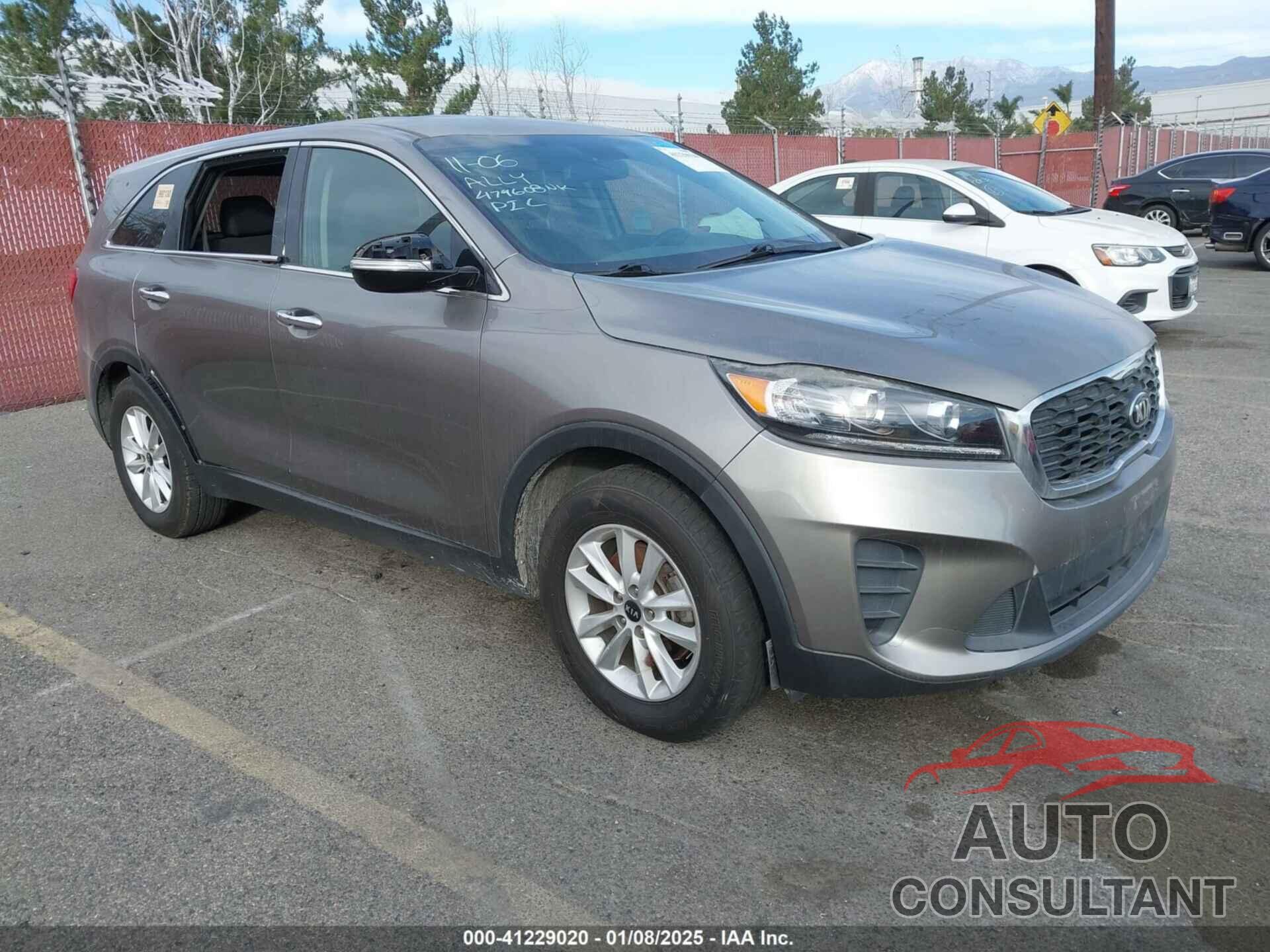 KIA SORENTO 2019 - 5XYPG4A30KG479608