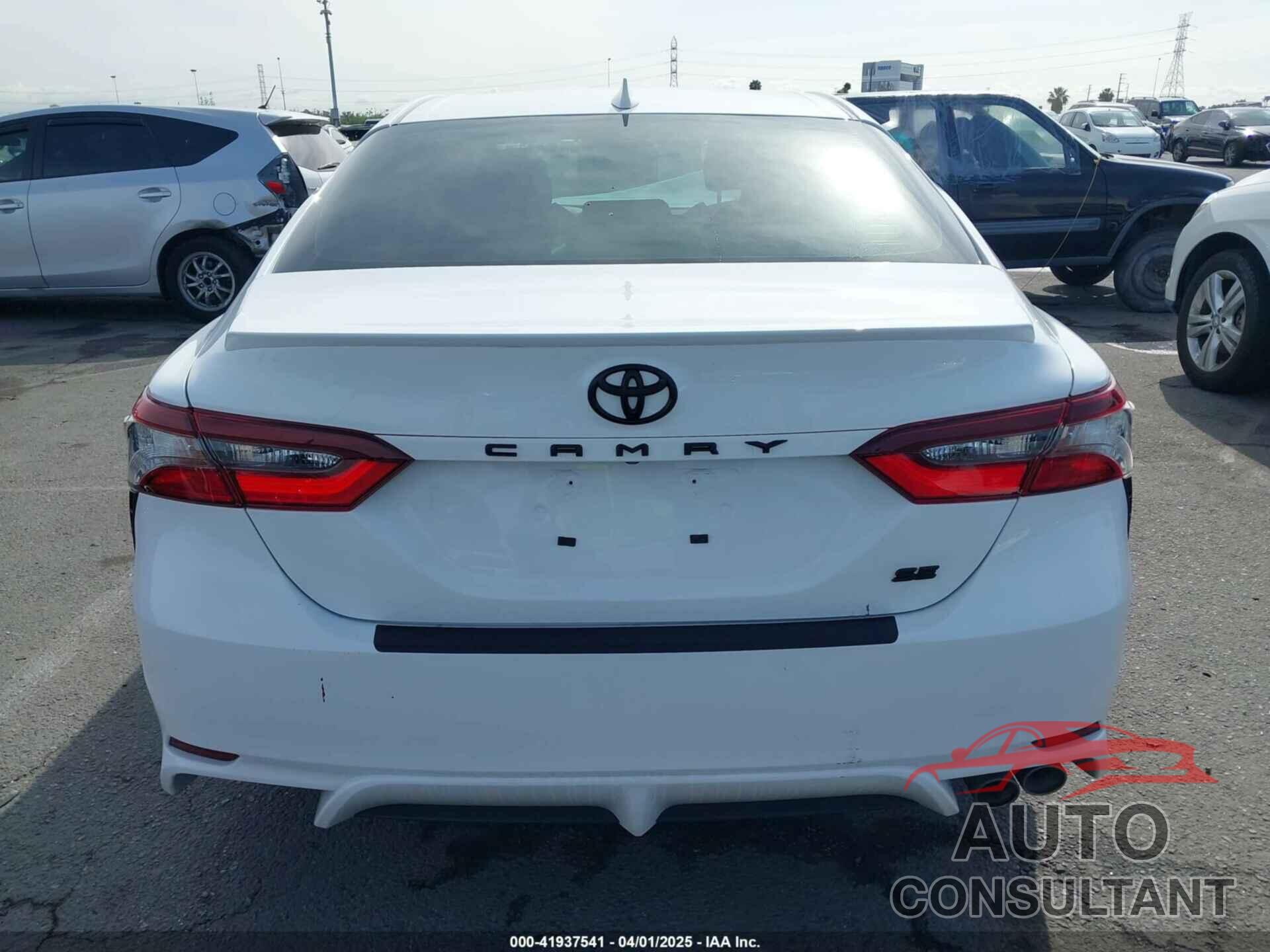 TOYOTA CAMRY 2022 - 4T1G11AKXNU070473