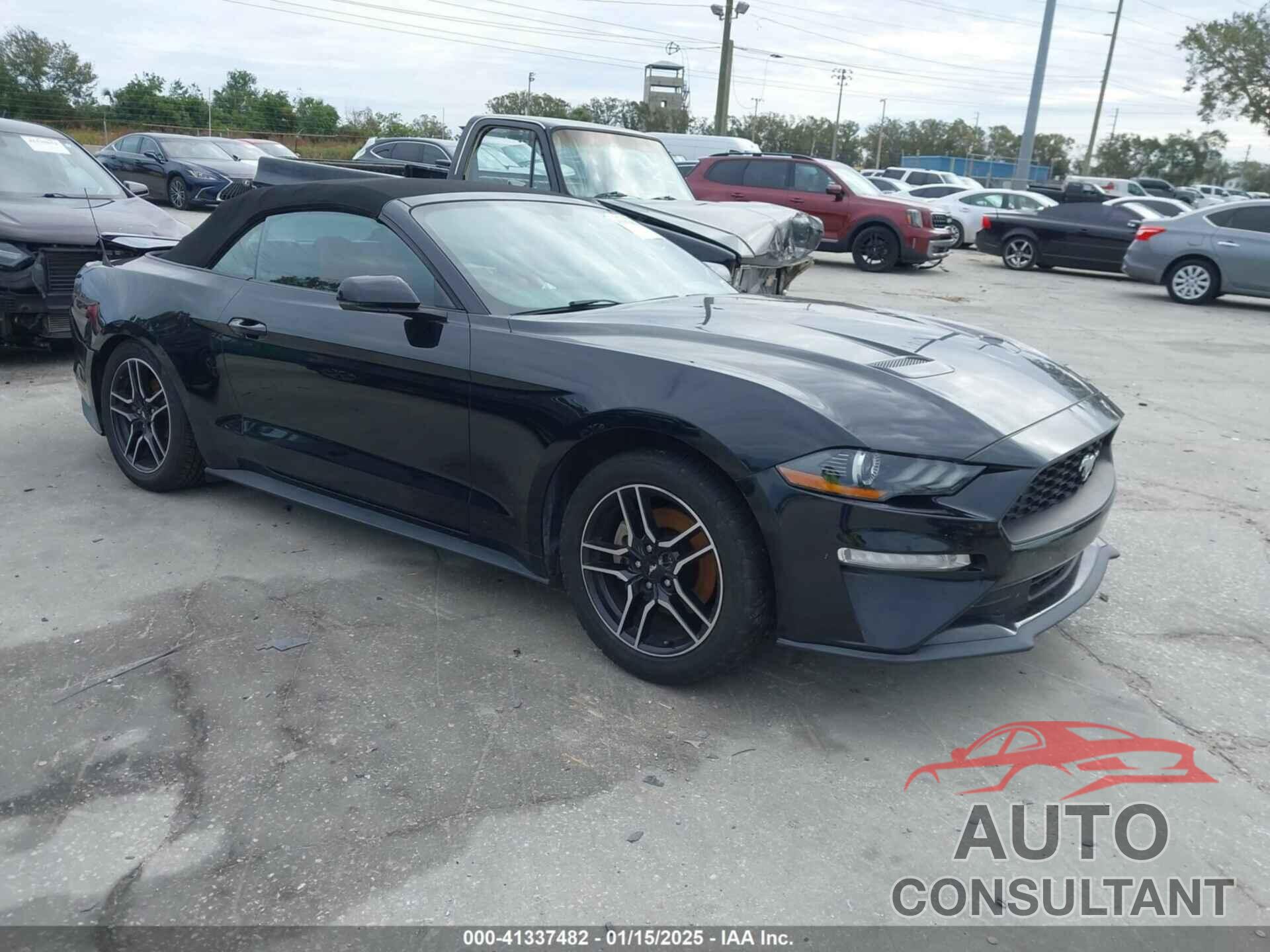 FORD MUSTANG 2018 - 1FATP8UHXJ5136640