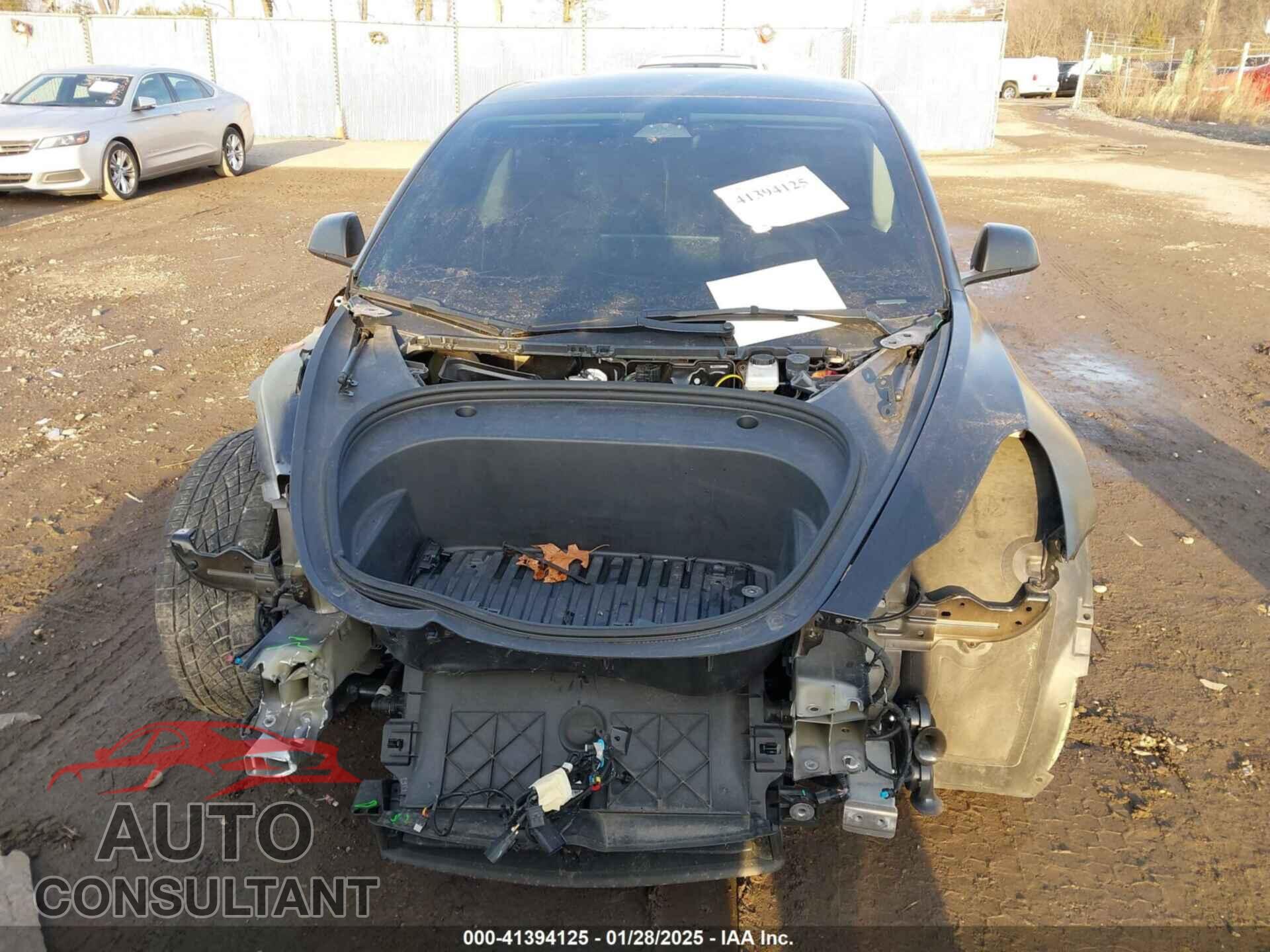 TESLA MODEL 3 2023 - 5YJ3E1EC4PF404535
