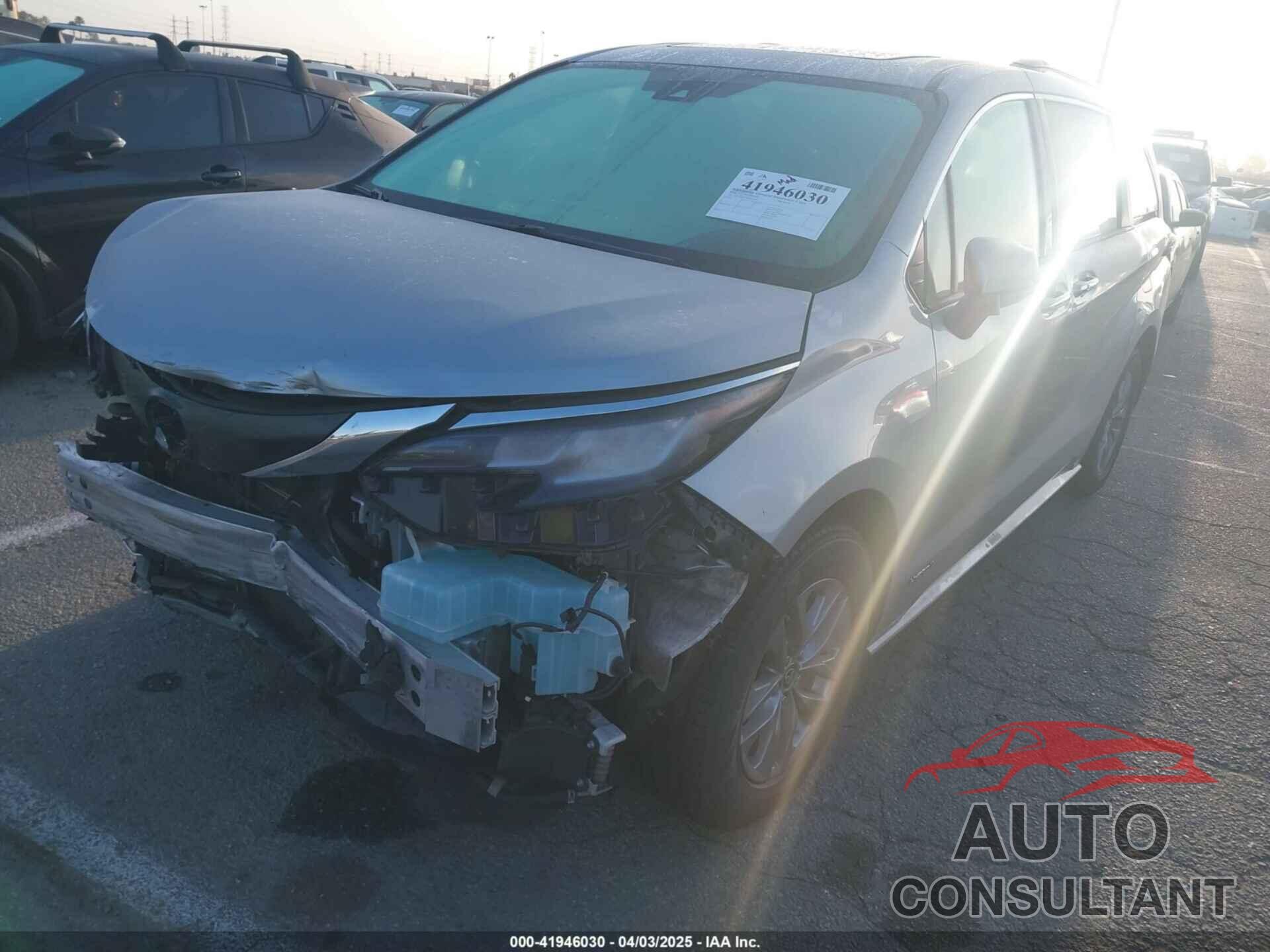 TOYOTA SIENNA 2021 - 5TDYRKEC2MS074448