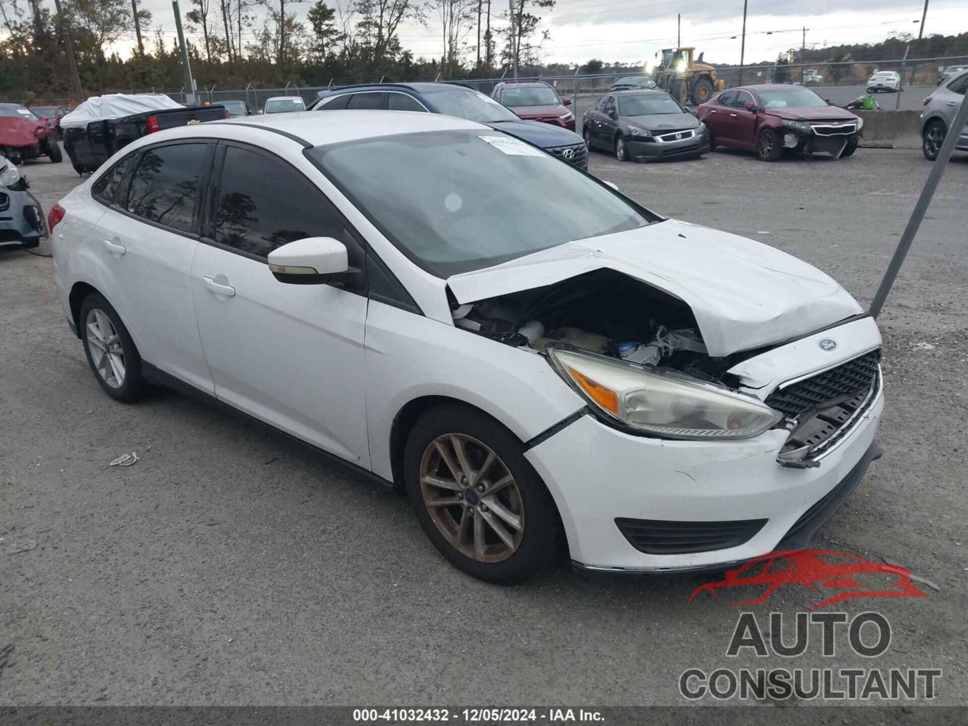 FORD FOCUS 2017 - 1FADP3F28HL208635