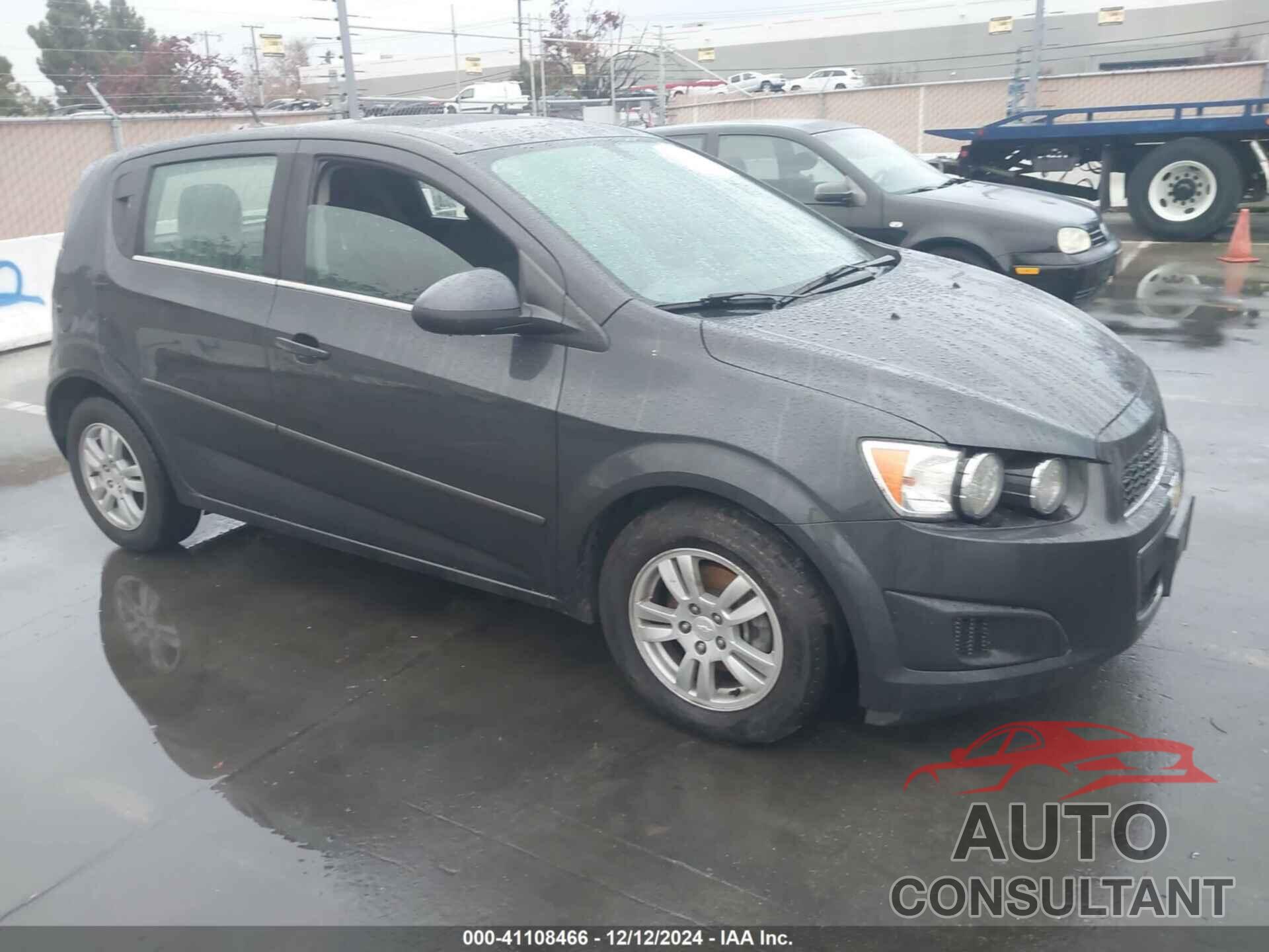 CHEVROLET SONIC 2014 - 1G1JC6SBXE4154947