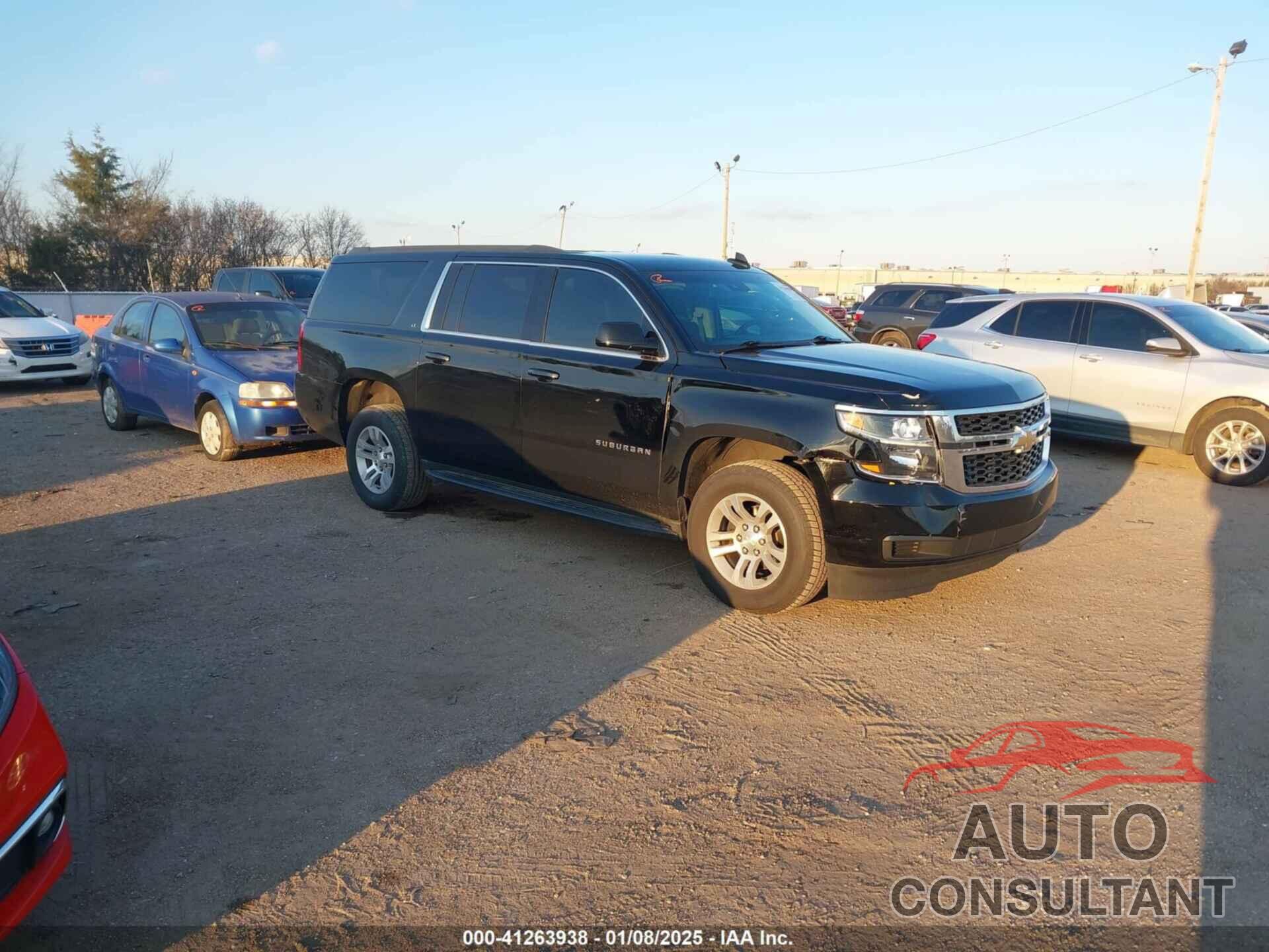 CHEVROLET SUBURBAN 2019 - 1GNSCHKC9KR390396