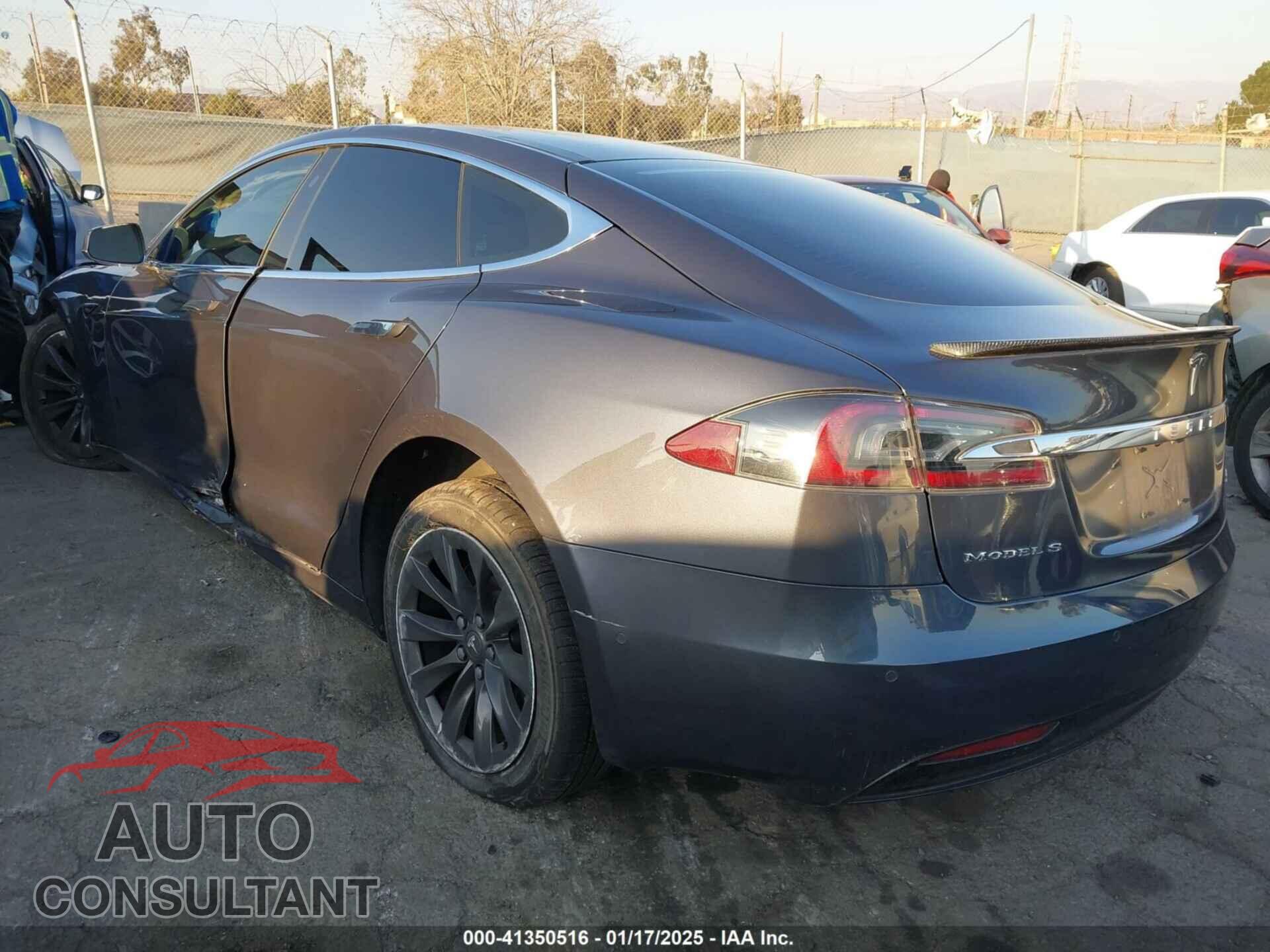 TESLA MODEL S 2018 - 5YJSA1E29JF294474