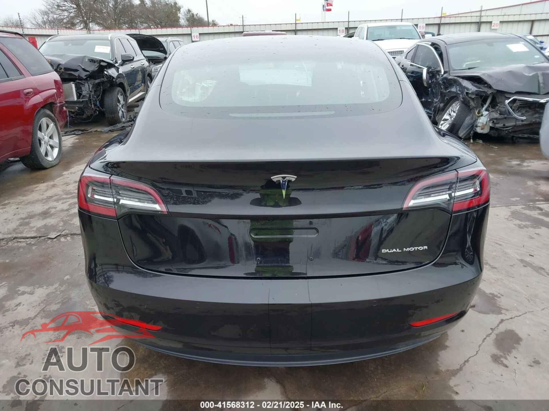 TESLA MODEL 3 2018 - 5YJ3E1EB3JF090567