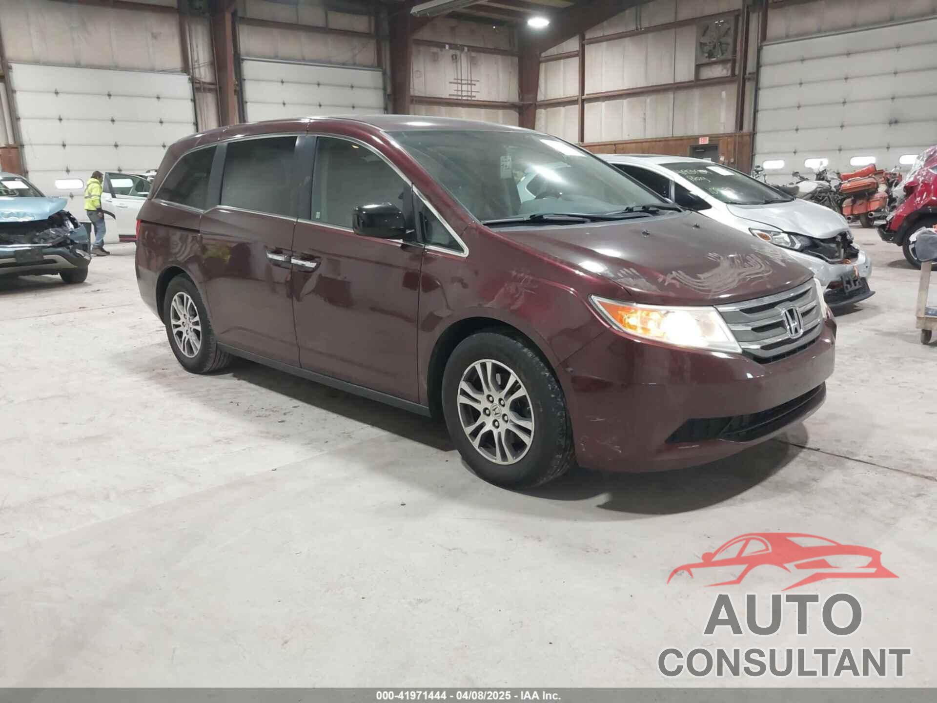 HONDA ODYSSEY 2013 - 5FNRL5H62DB082681