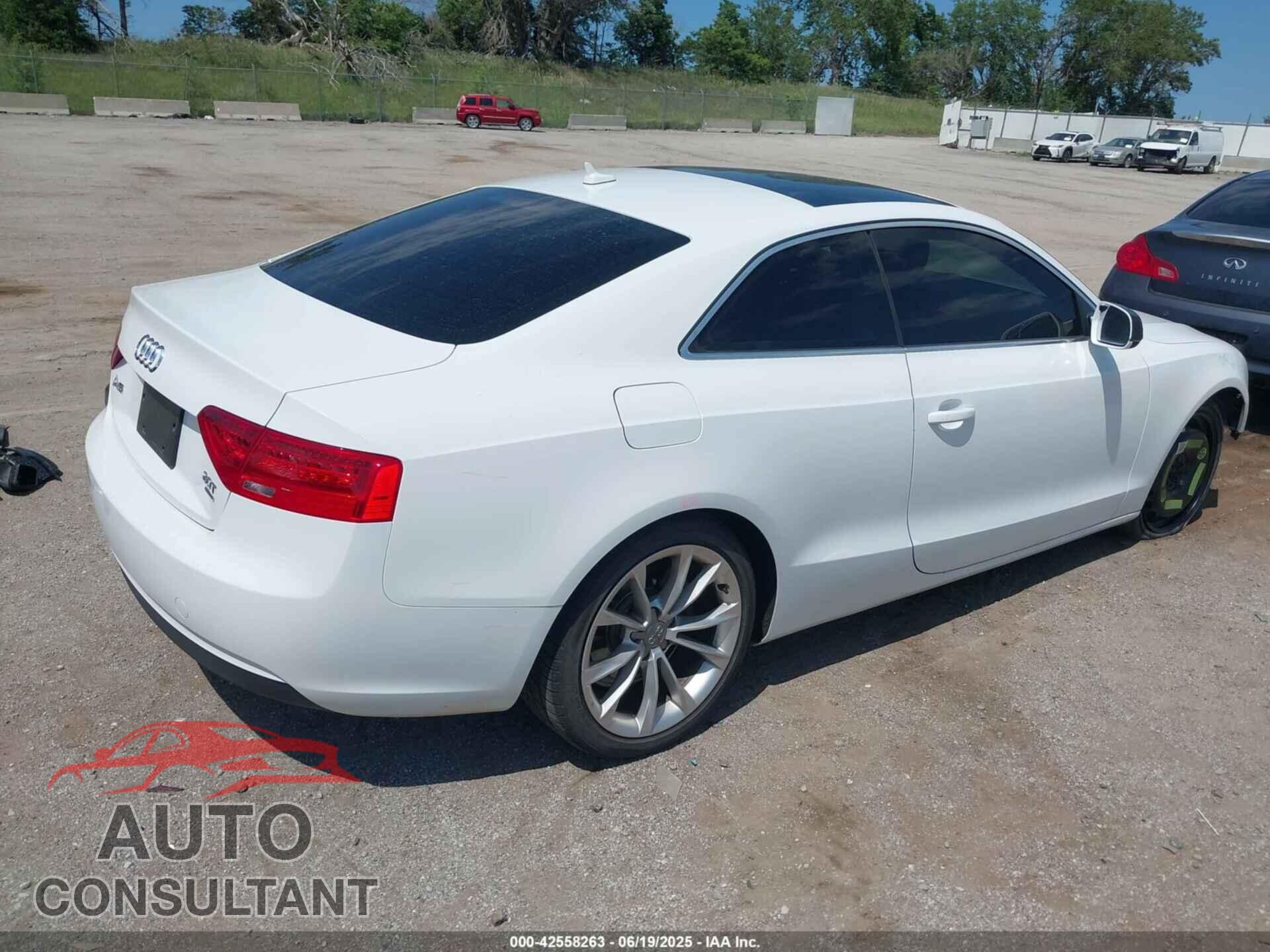 AUDI A5 2013 - WAUCFAFR4DA046449