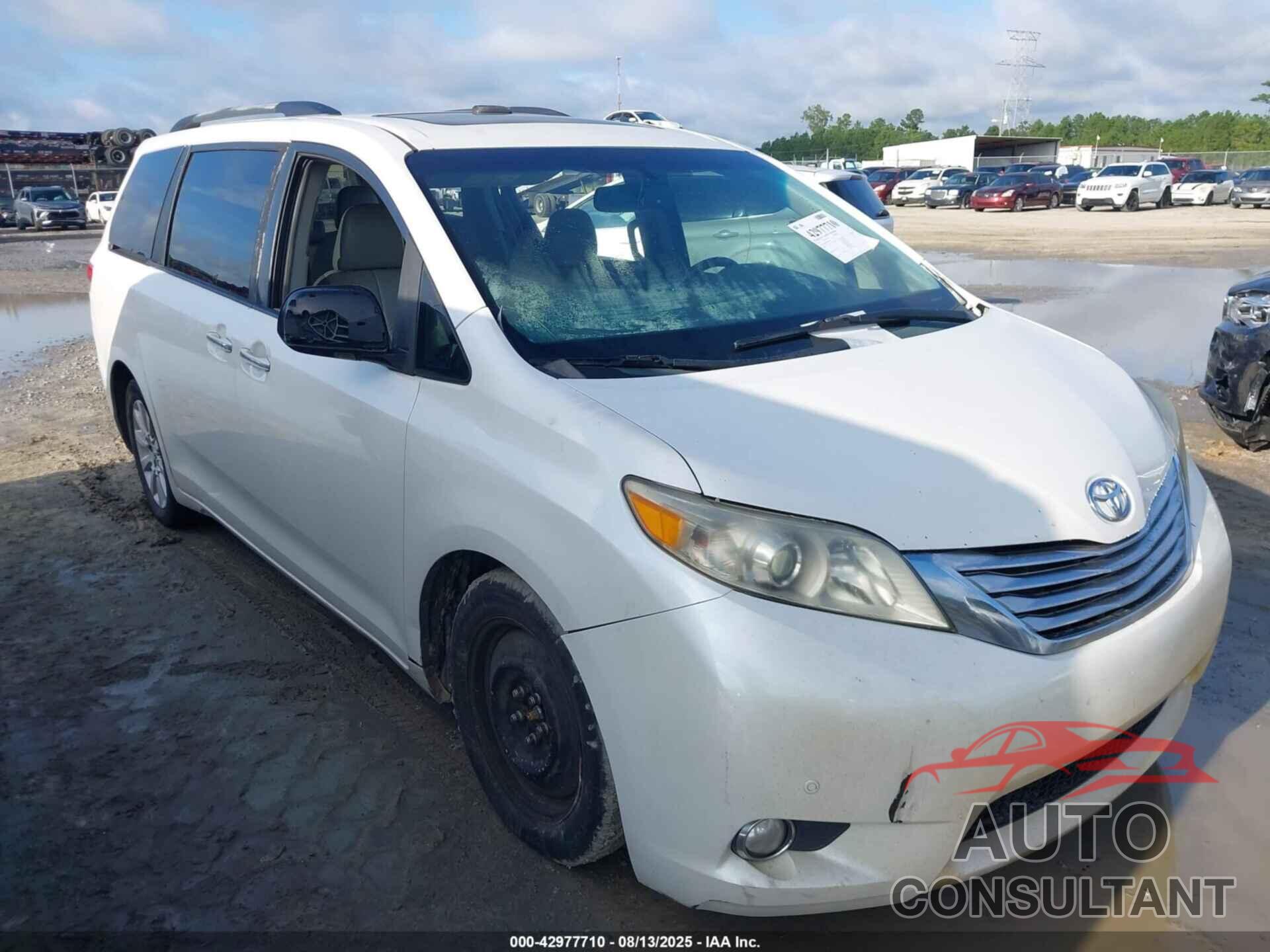 TOYOTA SIENNA 2011 - 5TDYK3DC8BS050454