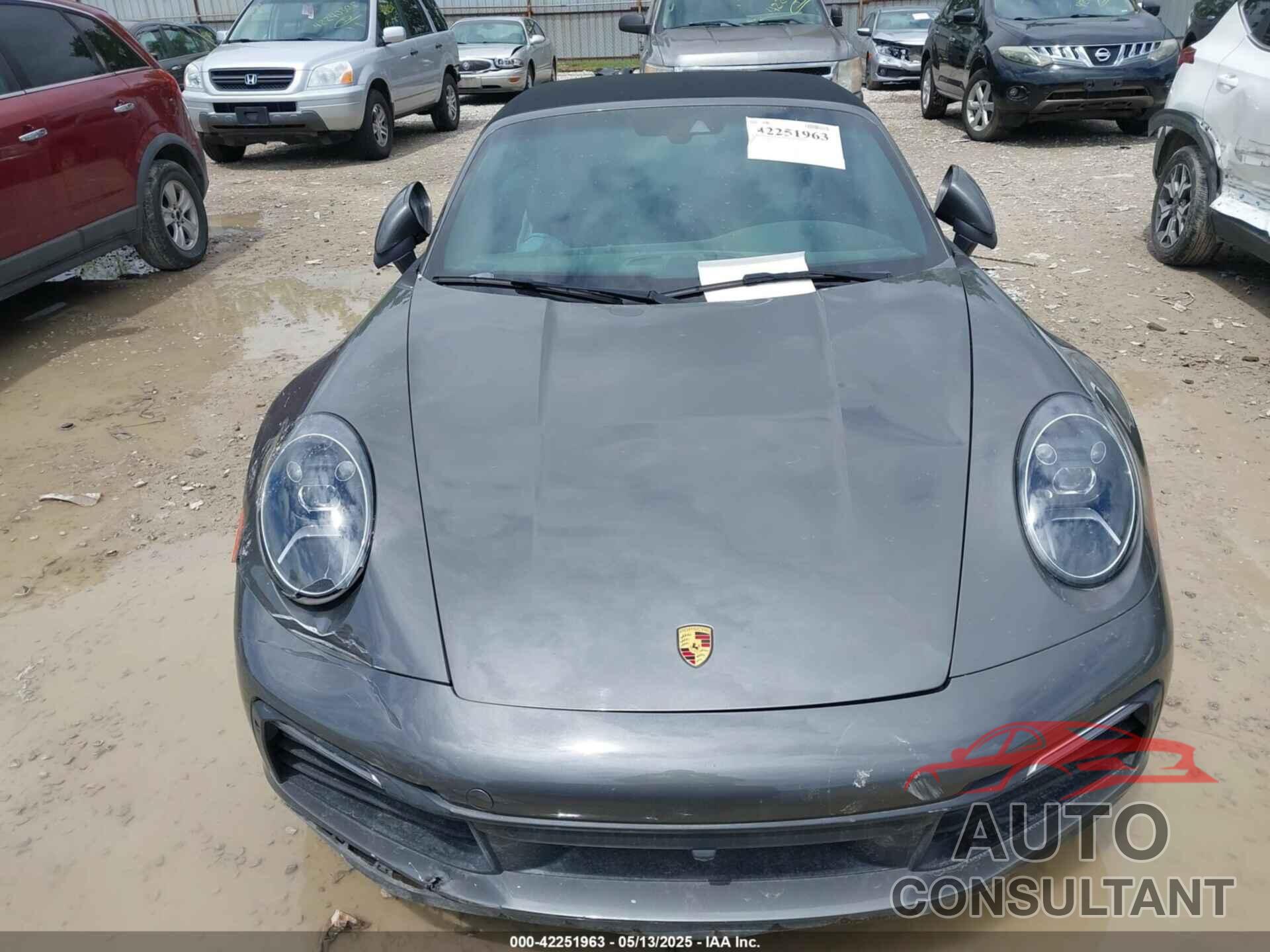 PORSCHE 911 2022 - WP0CA2A98NS236295