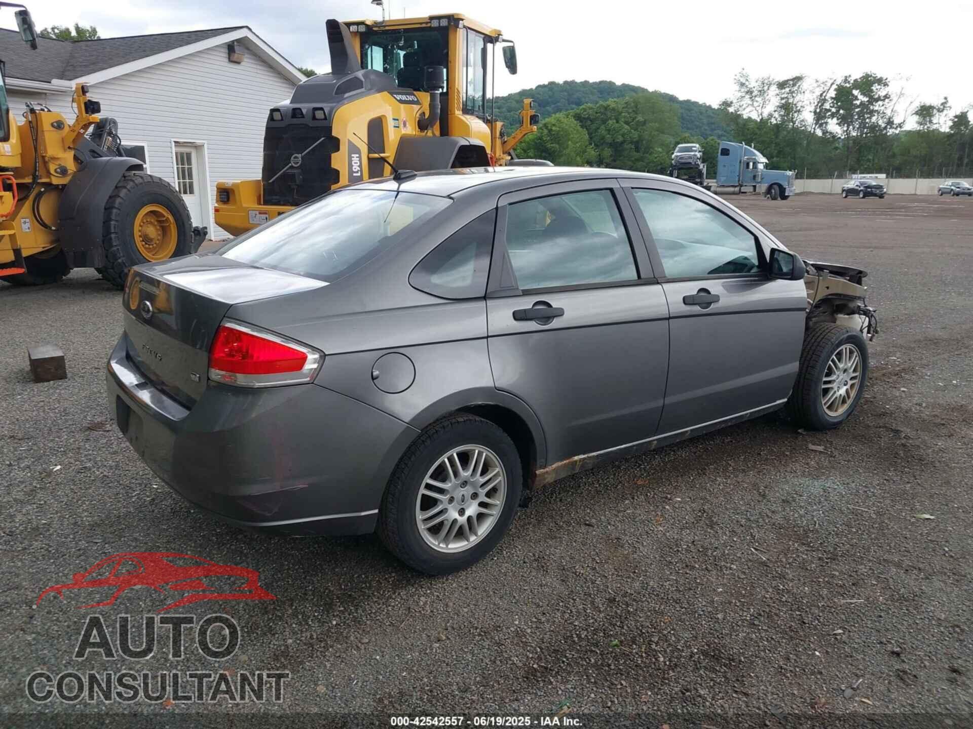 FORD FOCUS 2011 - 1FAHP3FN8BW121772