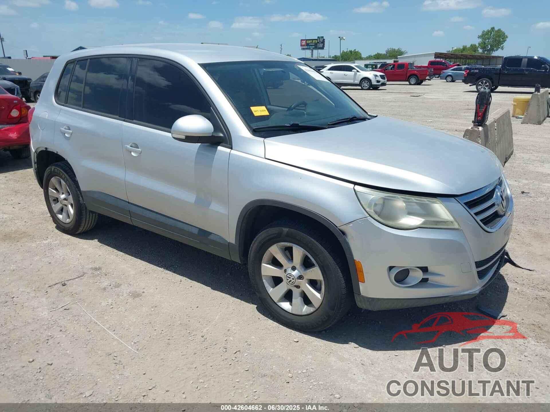 VOLKSWAGEN TIGUAN 2010 - WVGAV7AX5AW002380