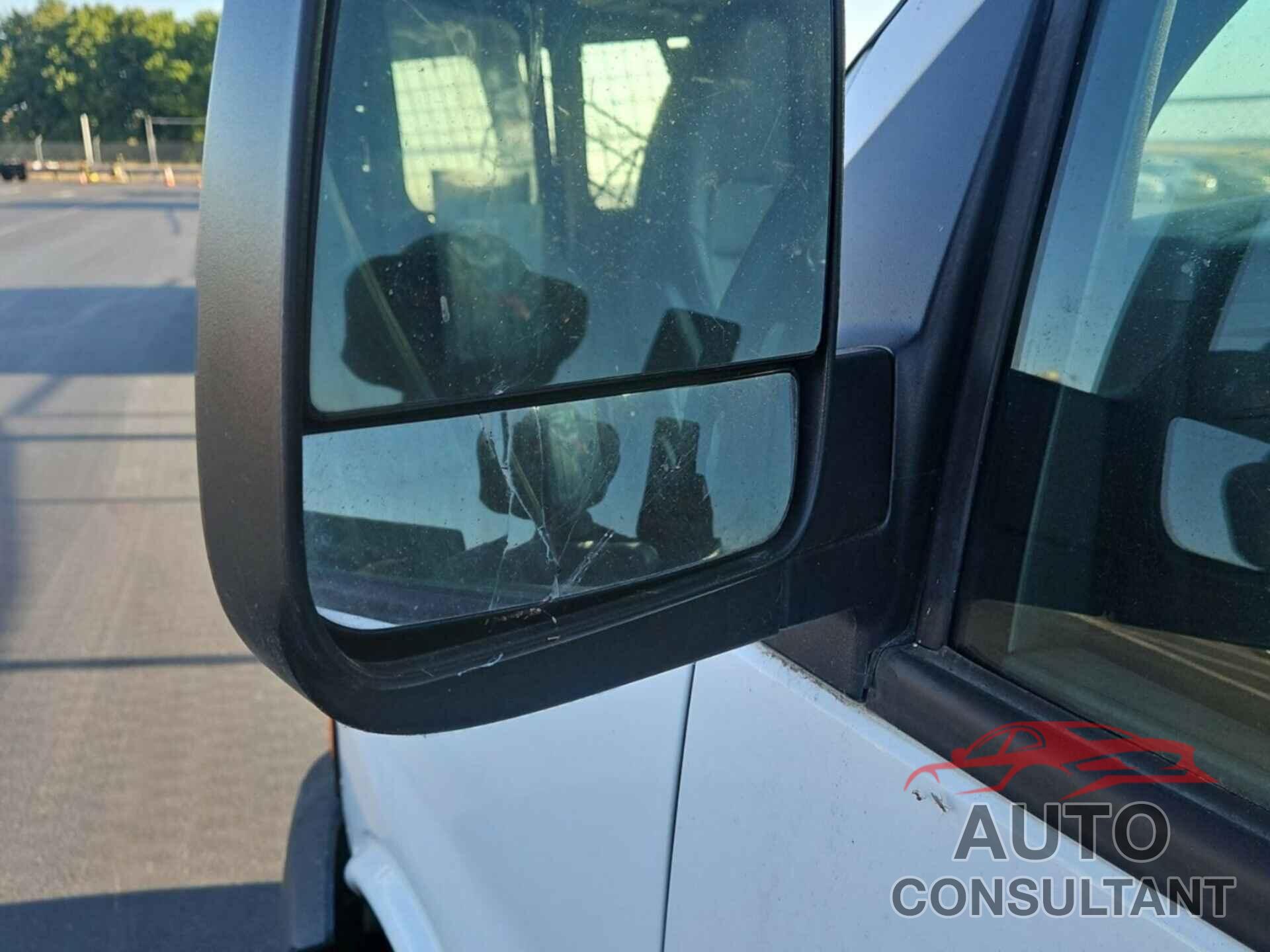 CHEVROLET EXPRESS G2500 2013 - 1GCWGFCA3D1147507