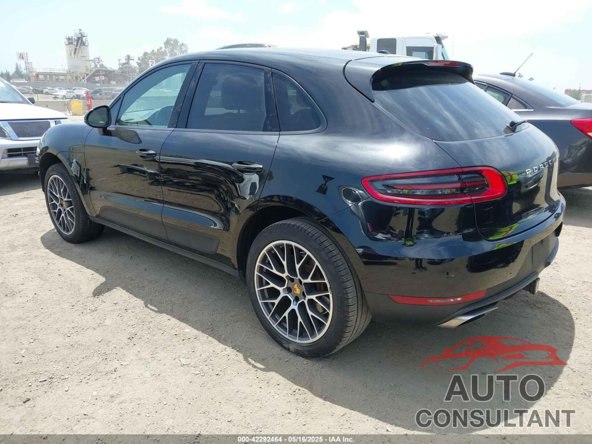 PORSCHE MACAN 2017 - WP1AA2A59HLB04714