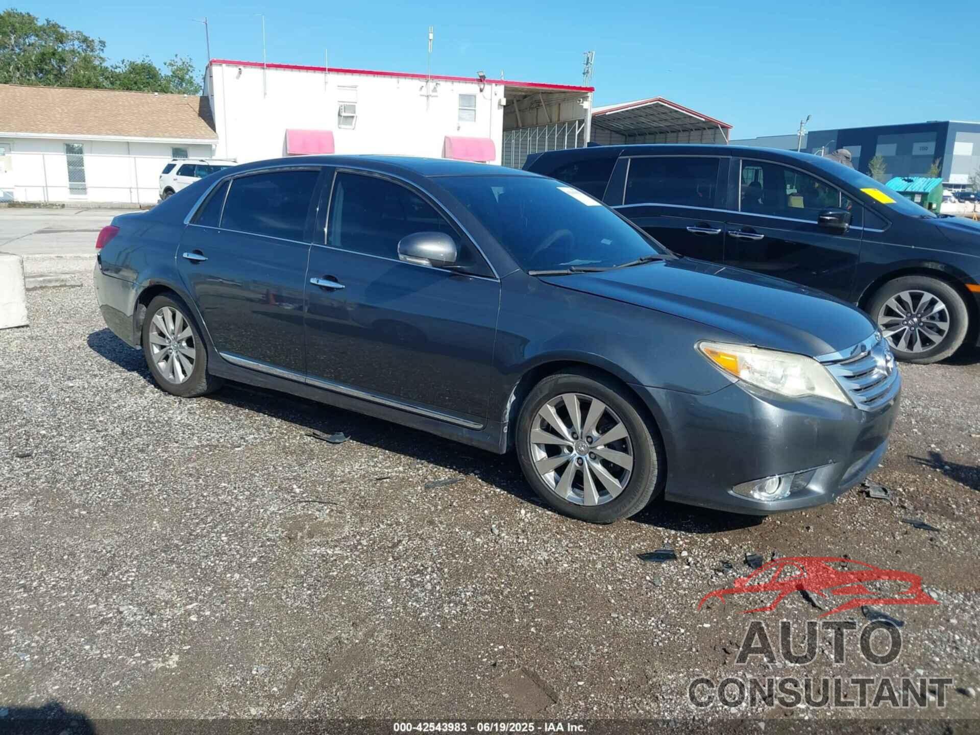TOYOTA AVALON 2011 - 4T1BK3DB5BU371257