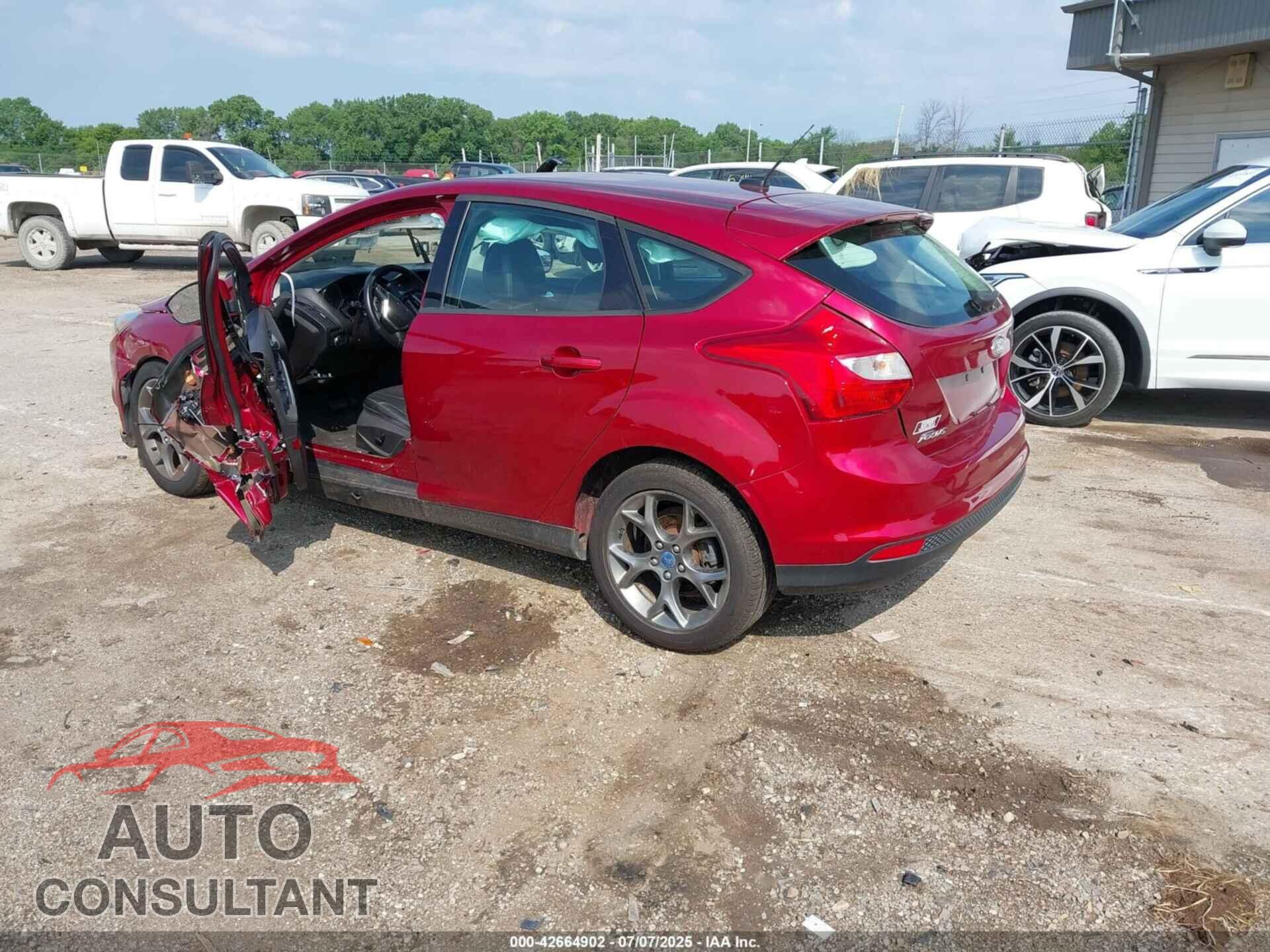 FORD FOCUS 2013 - 1FADP3K26DL168457