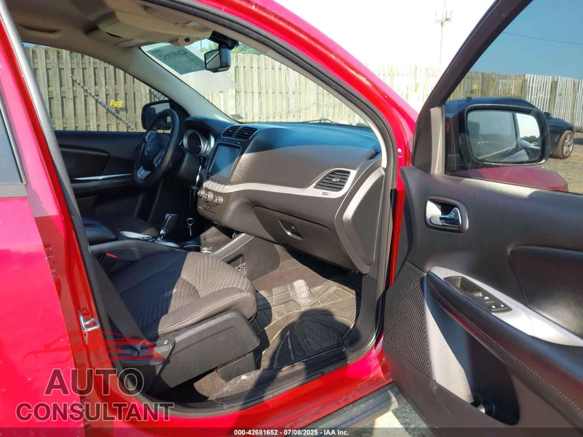 DODGE JOURNEY 2015 - 3C4PDCBB0FT637470