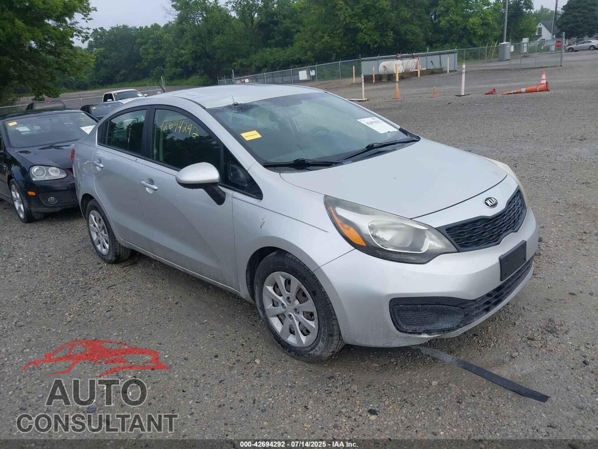 KIA RIO 2014 - KNADM4A33E6330111