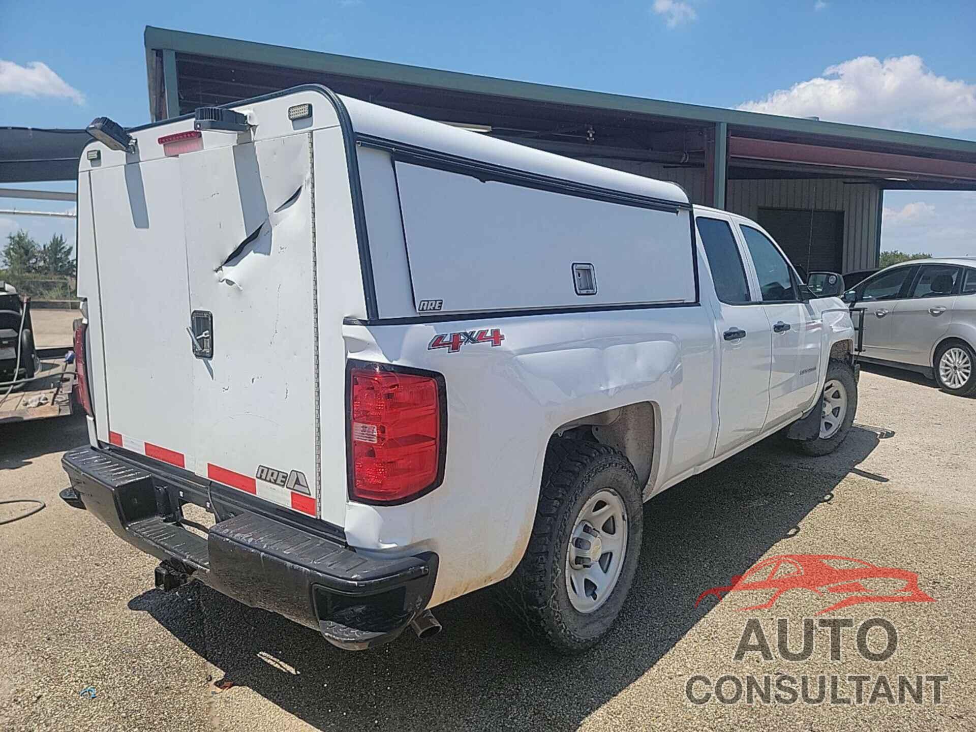 CHEVROLET SILVERADO 1500 2015 - 1GCVKPEHXFZ391878