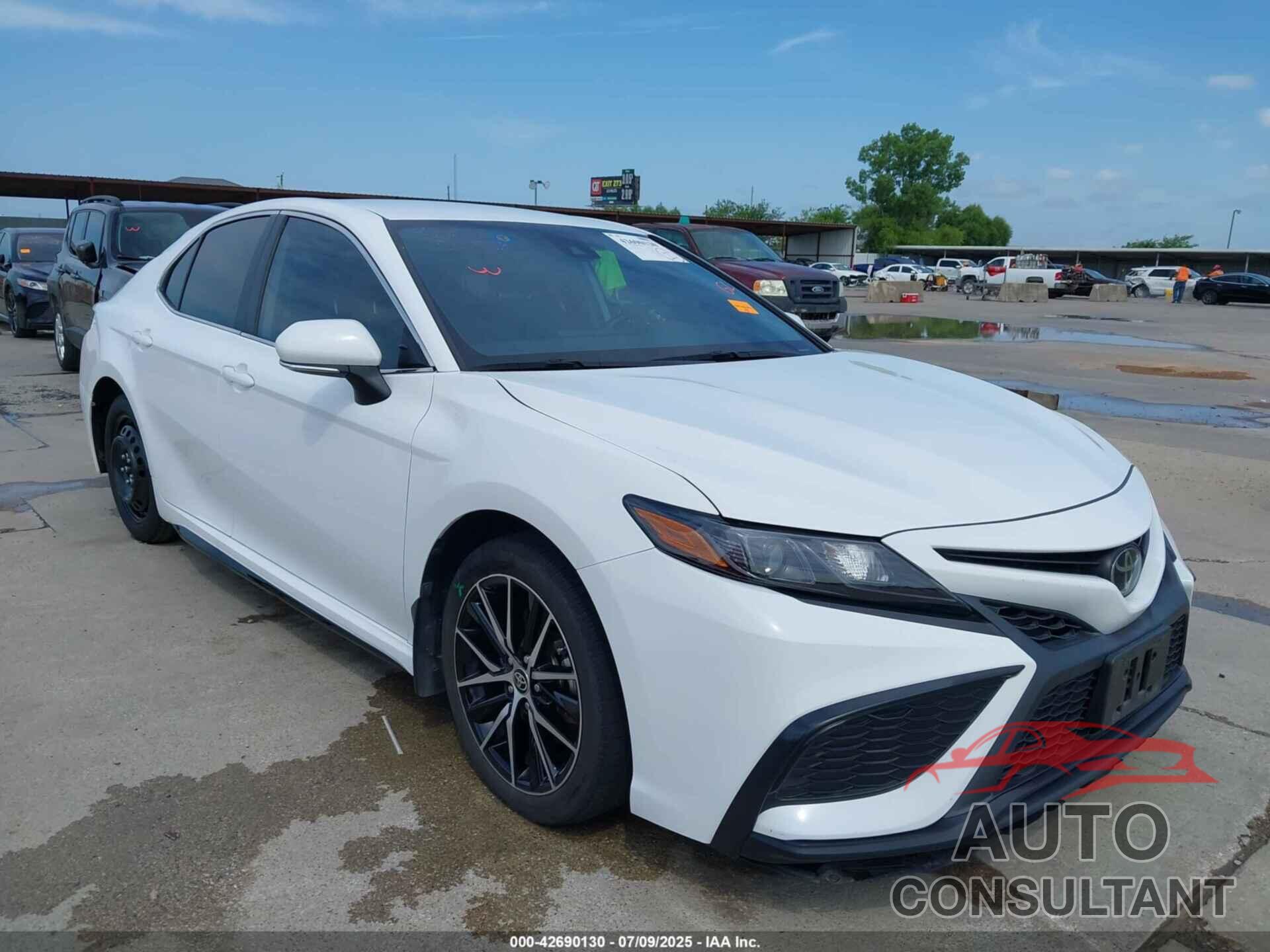 TOYOTA CAMRY 2023 - 4T1G11AK1PU765623