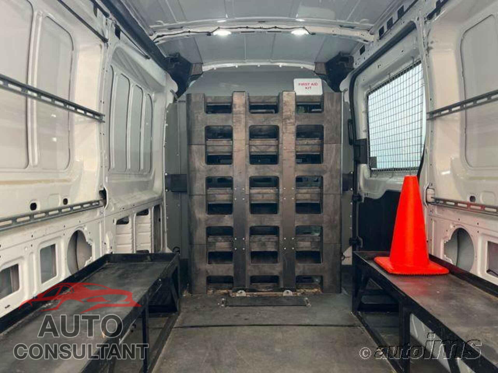 FORD TRANSIT 2018 - 1FTYE1CM0JKB42346