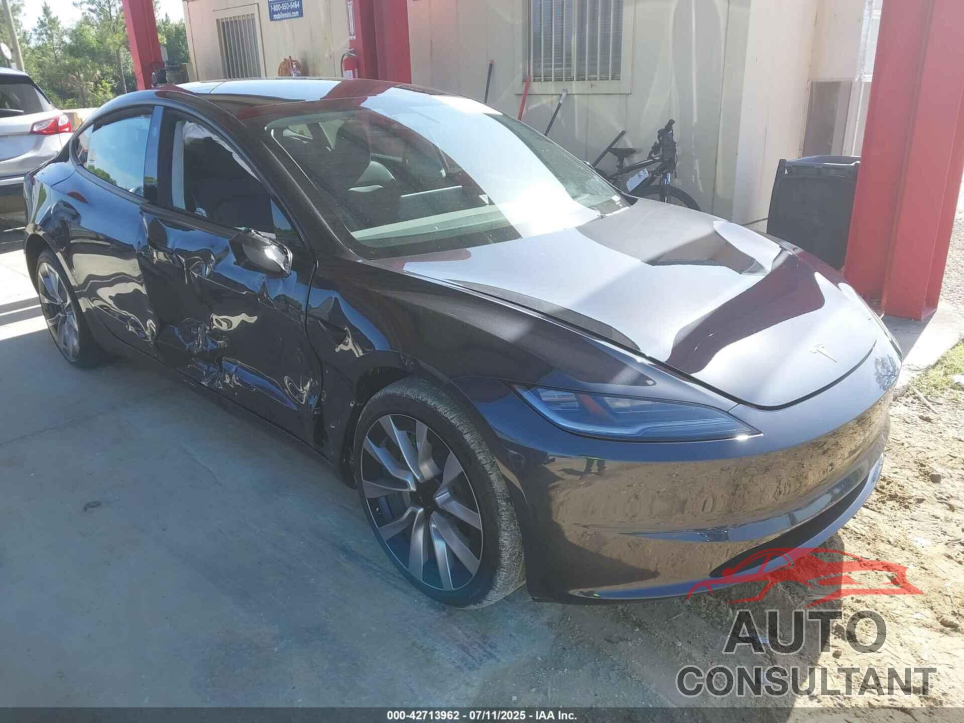 TESLA MODEL 3 2025 - 5YJ3E1EA6SF002877