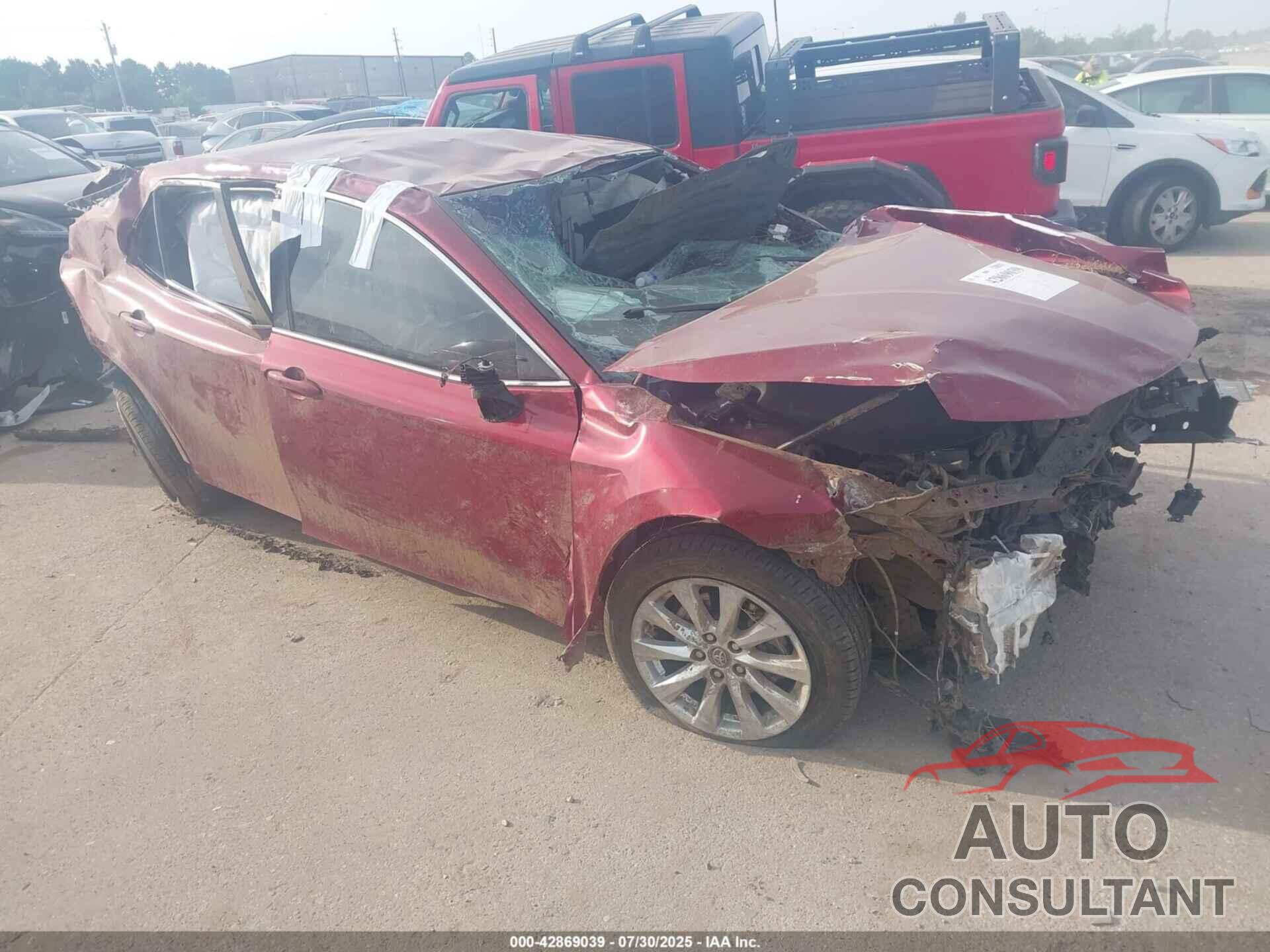 TOYOTA CAMRY 2018 - 4T1B11HK7JU523071