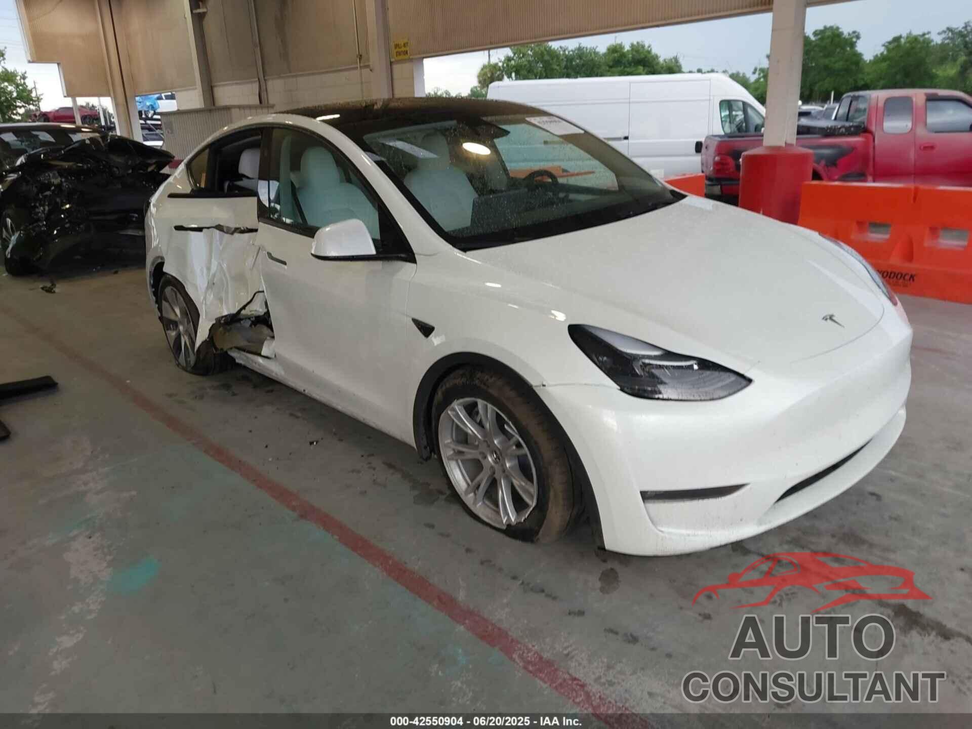 TESLA MODEL Y 2023 - 7SAYGAEE2PF968298
