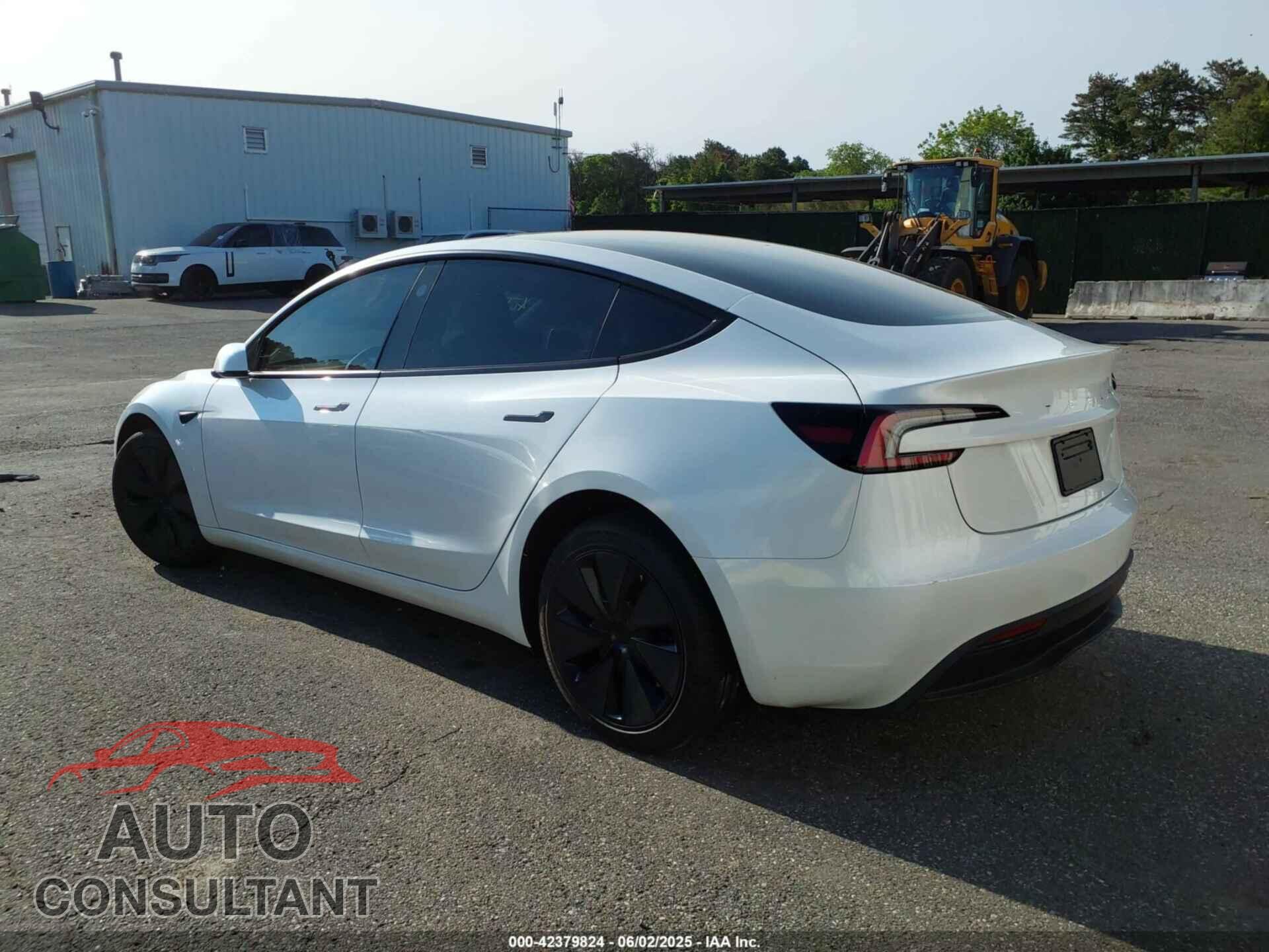 TESLA MODEL 3 2024 - 5YJ3E1EA9RF756849