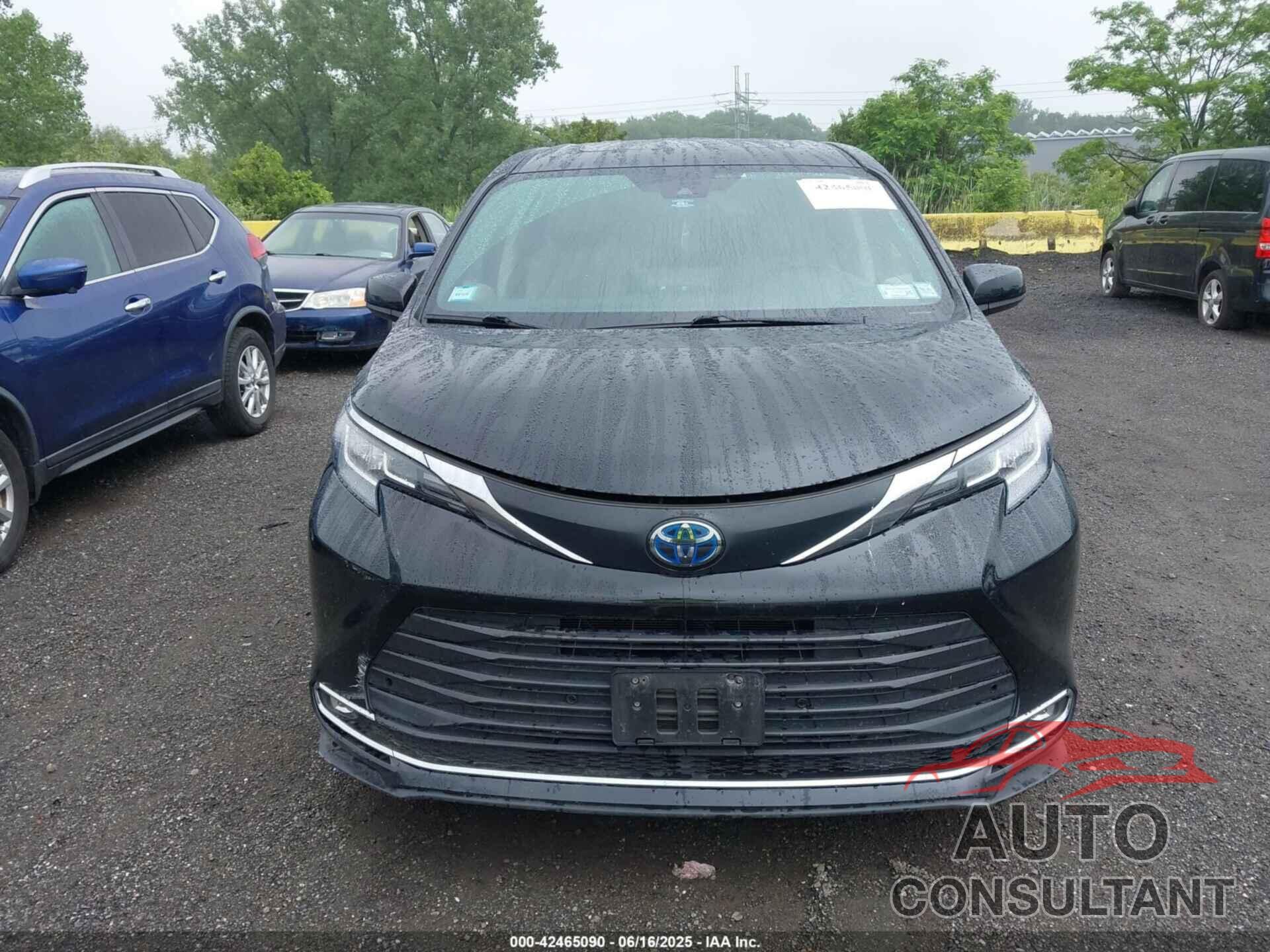 TOYOTA SIENNA 2021 - 5TDYSKFC4MS017574