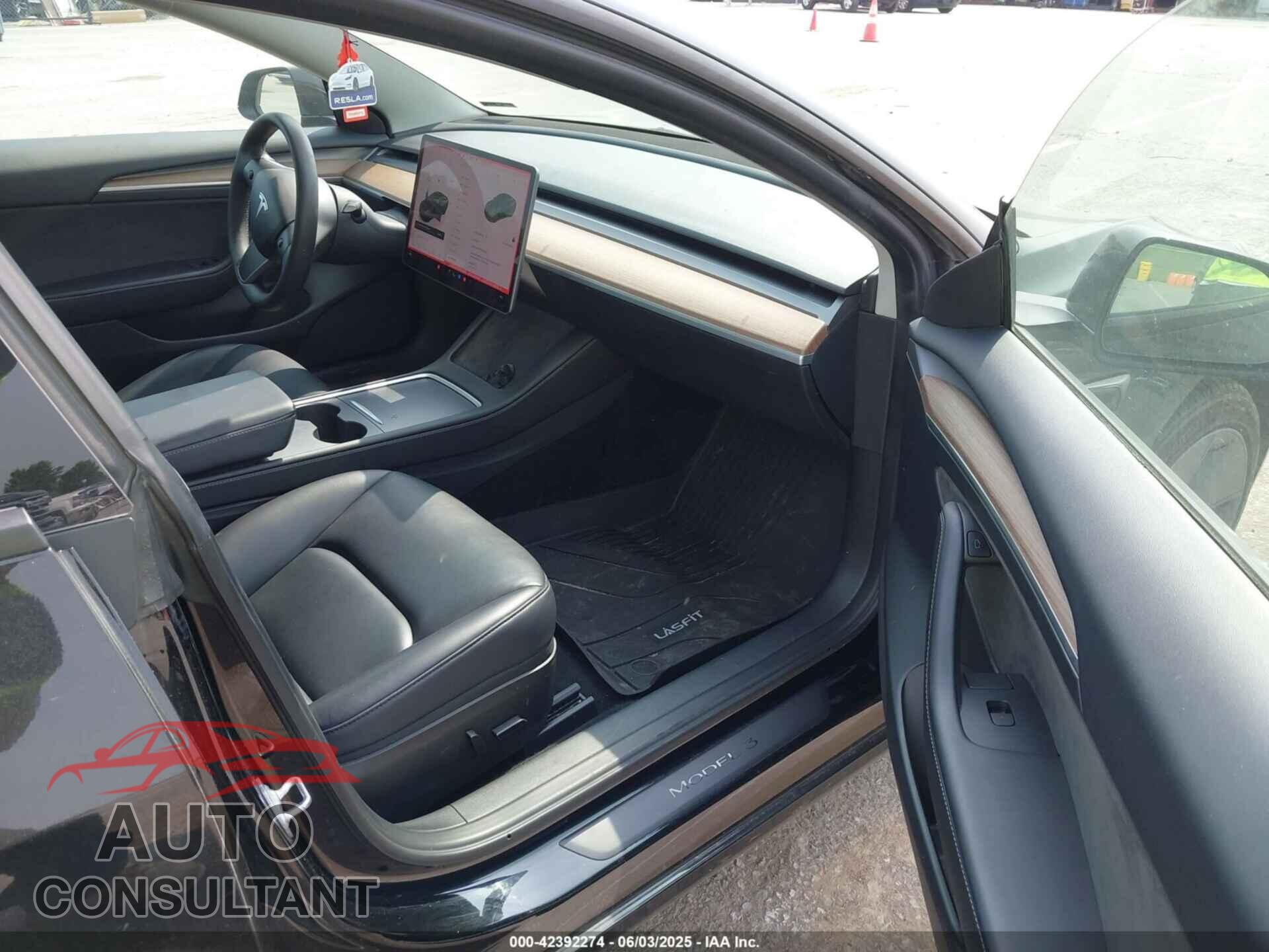 TESLA MODEL 3 2023 - 5YJ3E1EA7PF641695