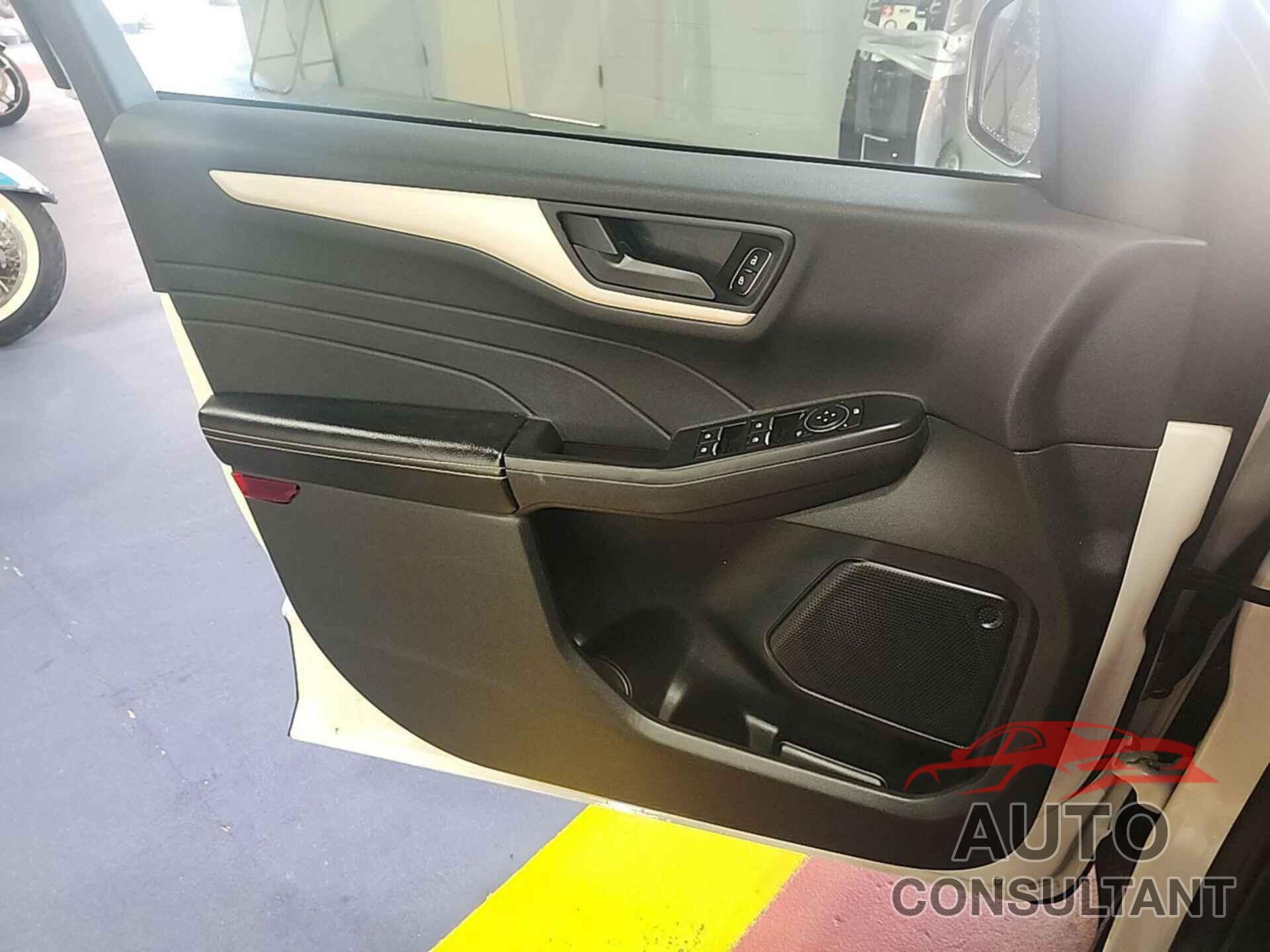 FORD ESCAPE 2022 - 1FMCU9G65NUA63784