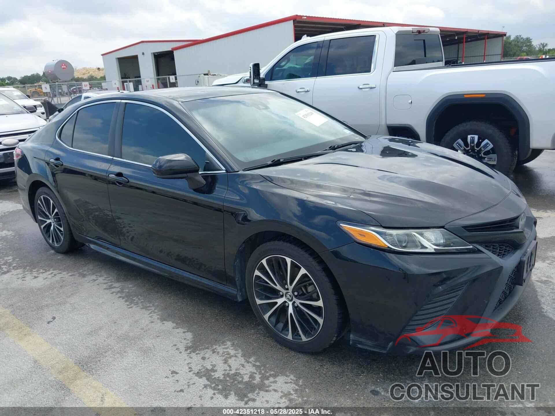 TOYOTA CAMRY 2019 - 4T1B11HK2KU723986