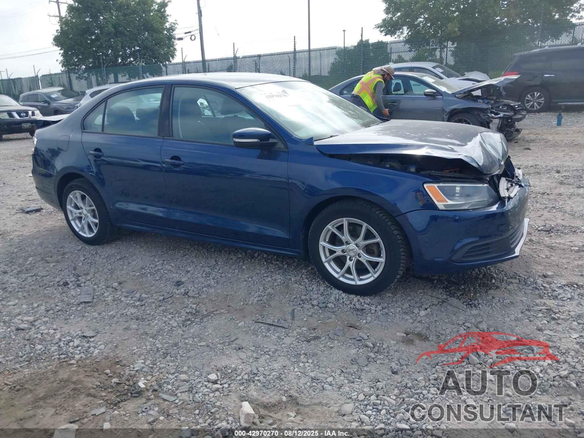 VOLKSWAGEN JETTA 2011 - 3VWDX7AJ0BM091510