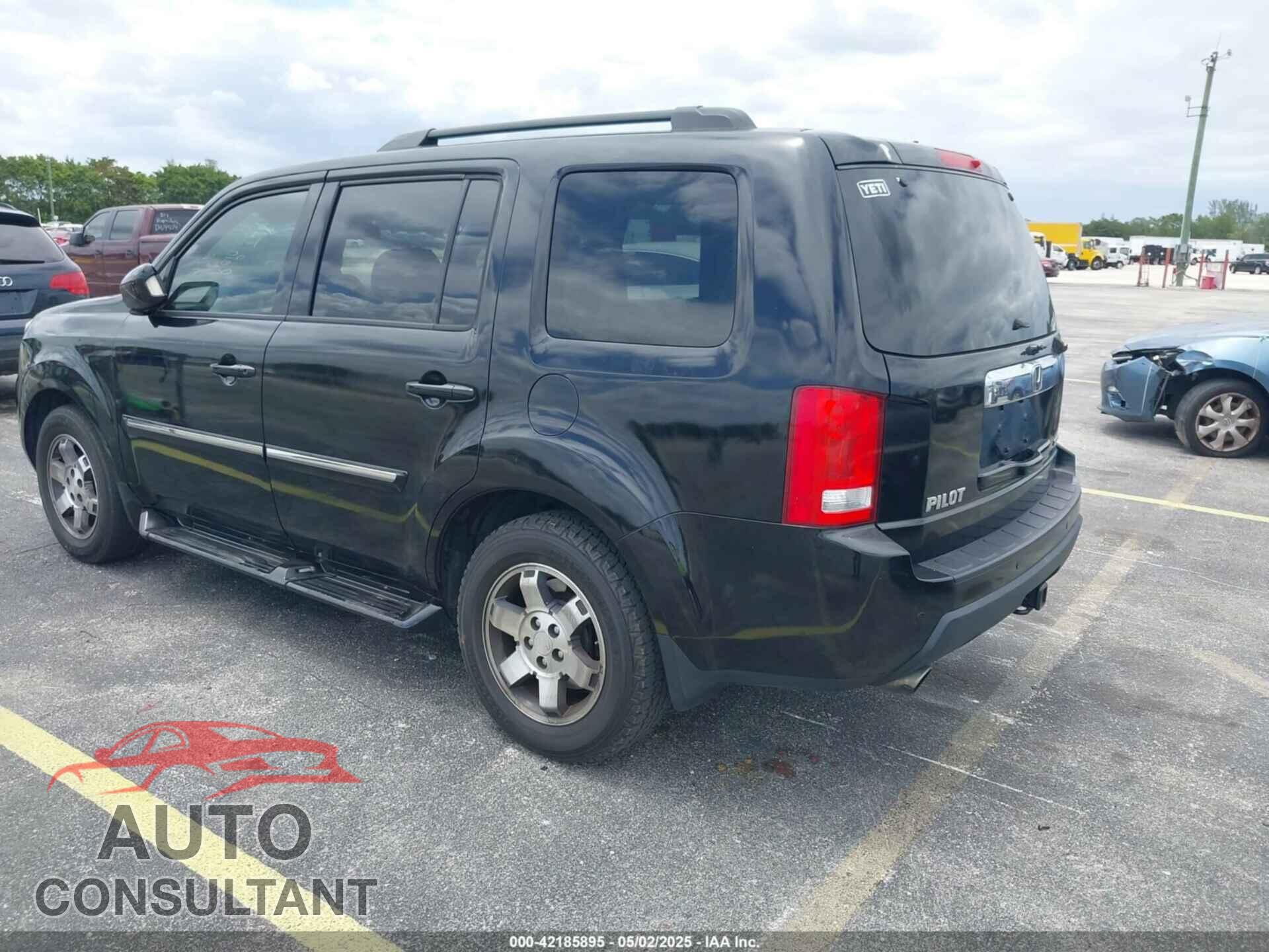 HONDA PILOT 2011 - 5FNYF3H97BB015590