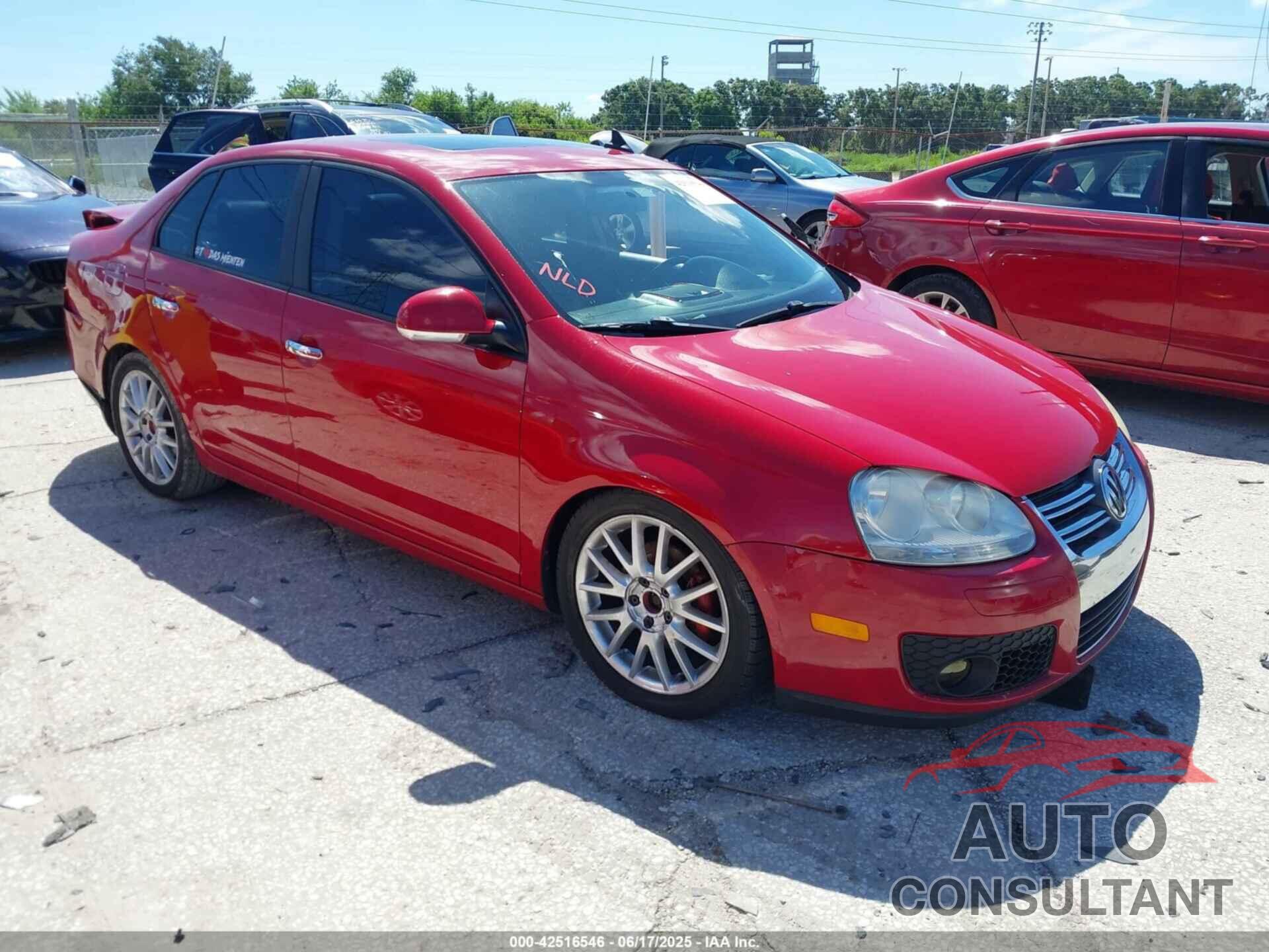 VOLKSWAGEN JETTA 2010 - 3VWRX7AJ0AM113039