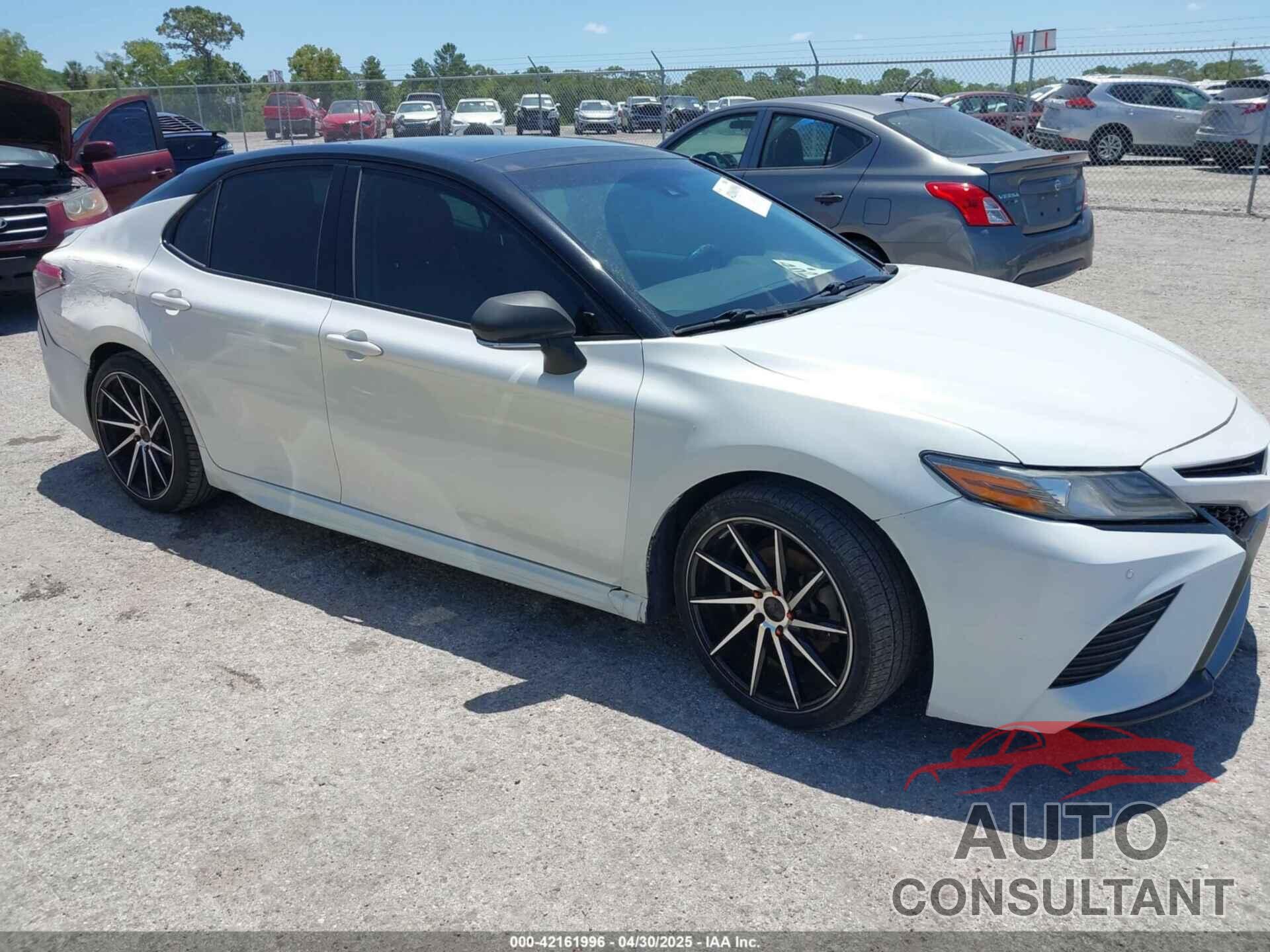 TOYOTA CAMRY 2018 - 4T1B61HK5JU156057