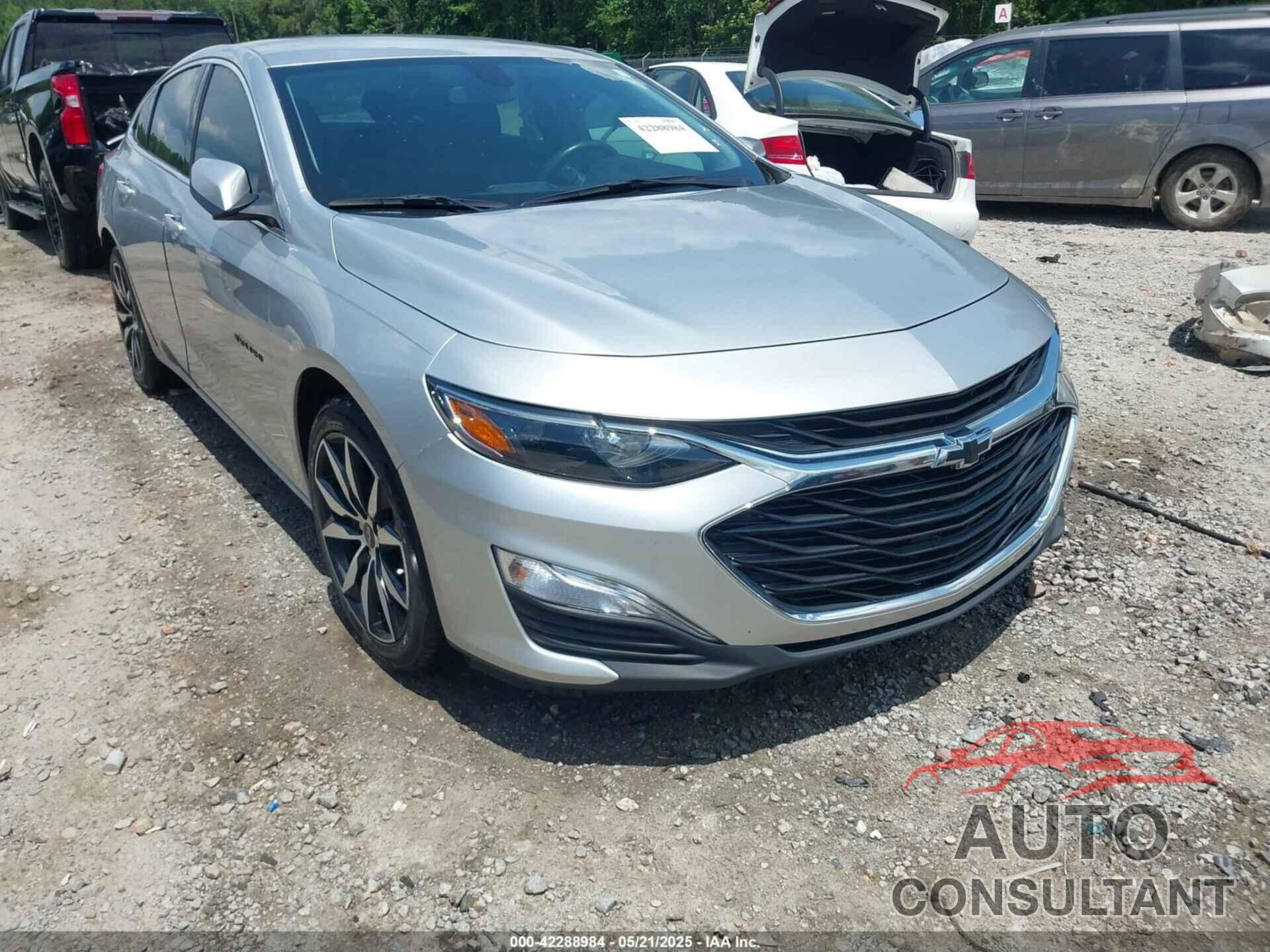 CHEVROLET MALIBU 2020 - 1G1ZG5STXLF078755