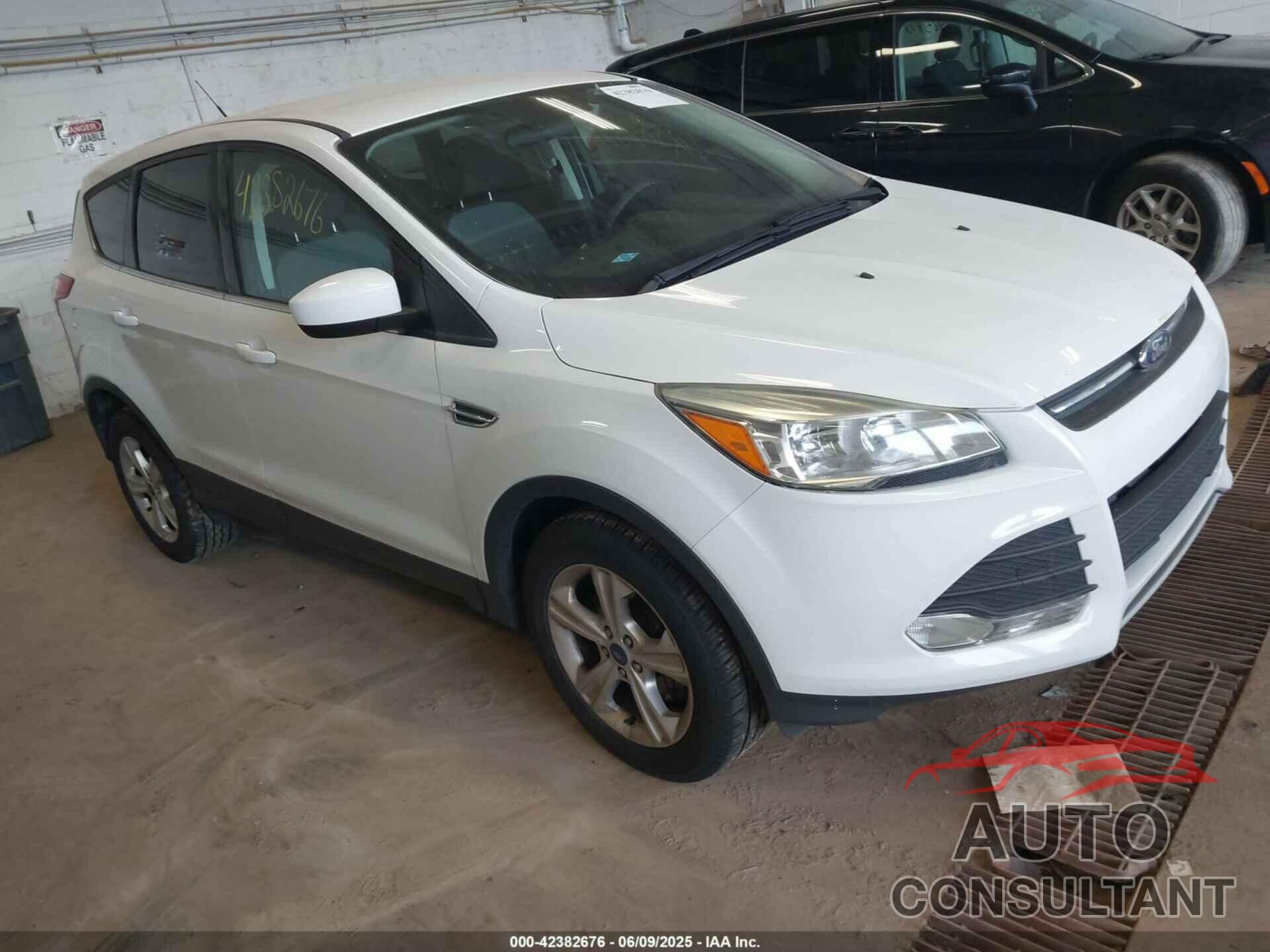 FORD ESCAPE 2015 - 1FMCU9GX7FUC60403