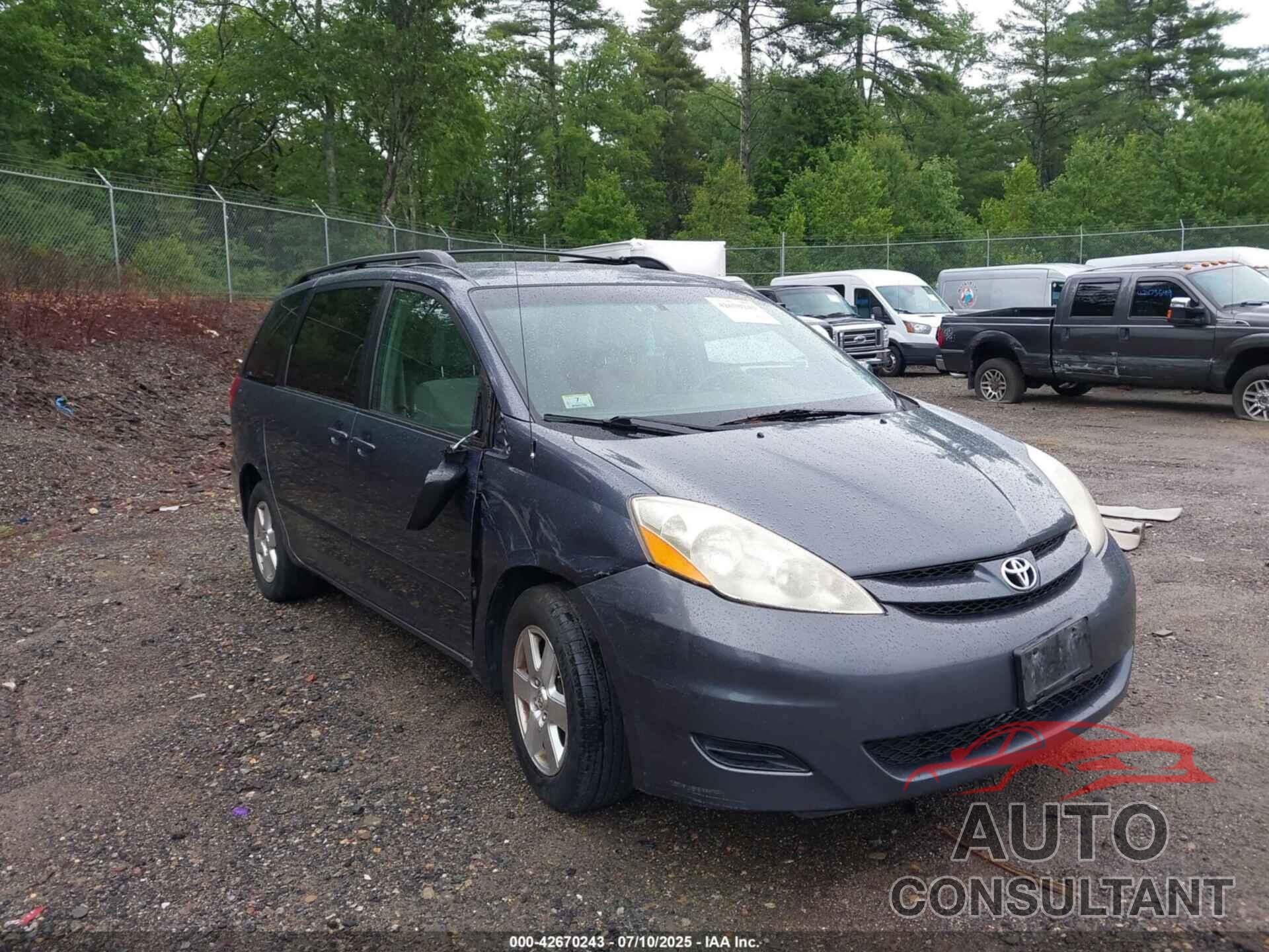 TOYOTA SIENNA 2010 - 5TDKK4CC1AS303576
