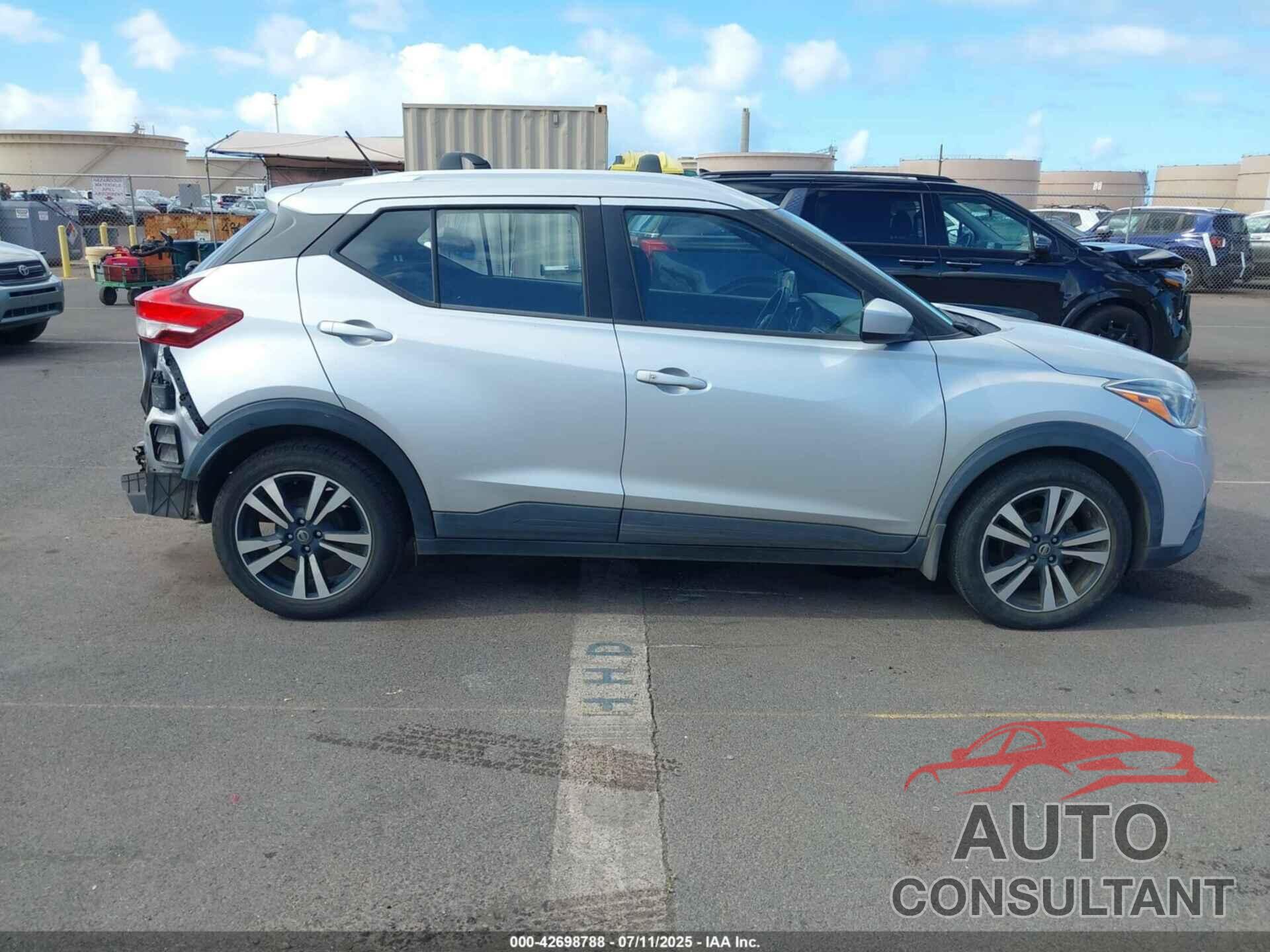 NISSAN KICKS 2019 - 3N1CP5CU0KL557441