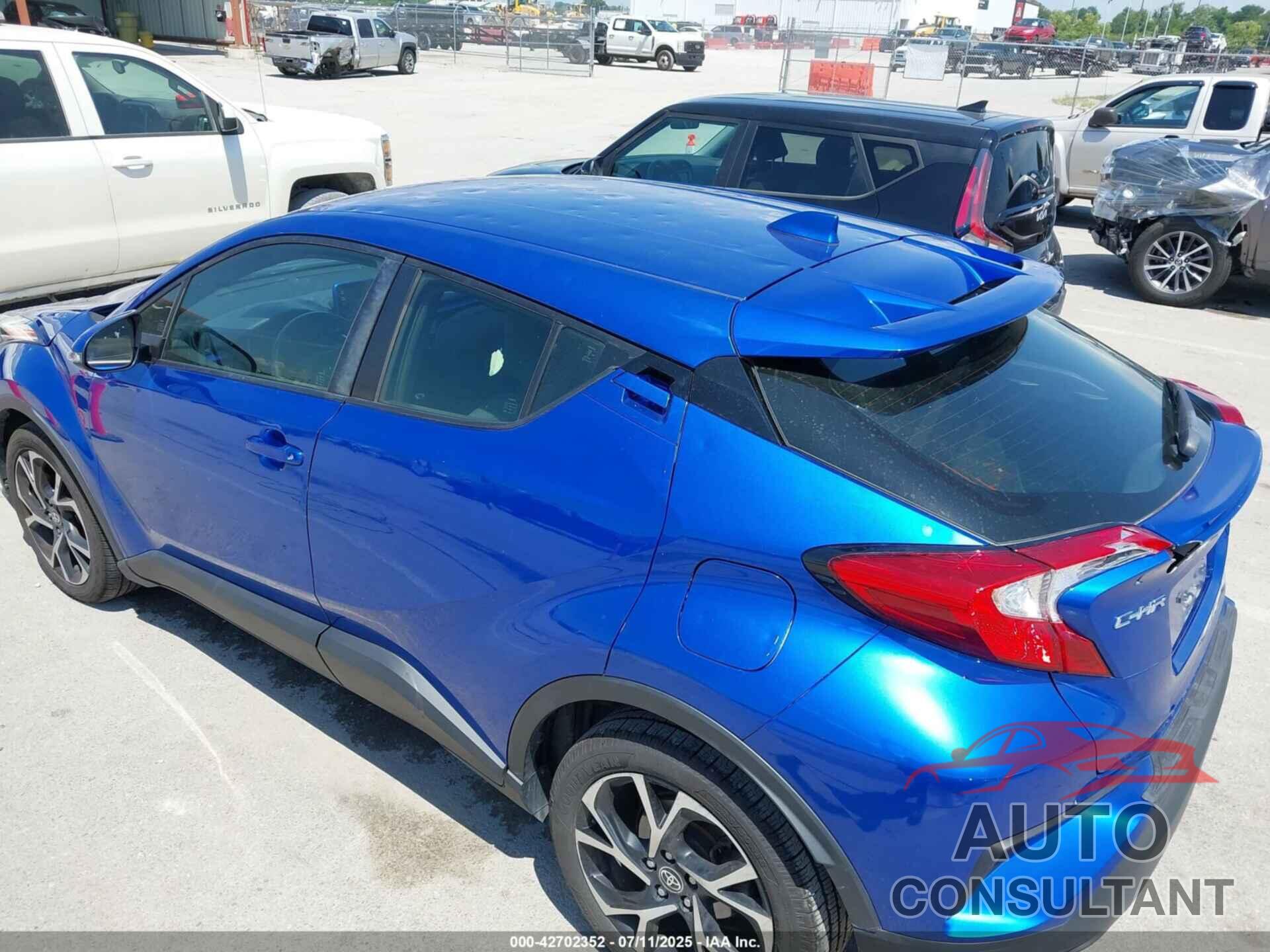 TOYOTA C-HR 2021 - JTNKHMBXXM1119933
