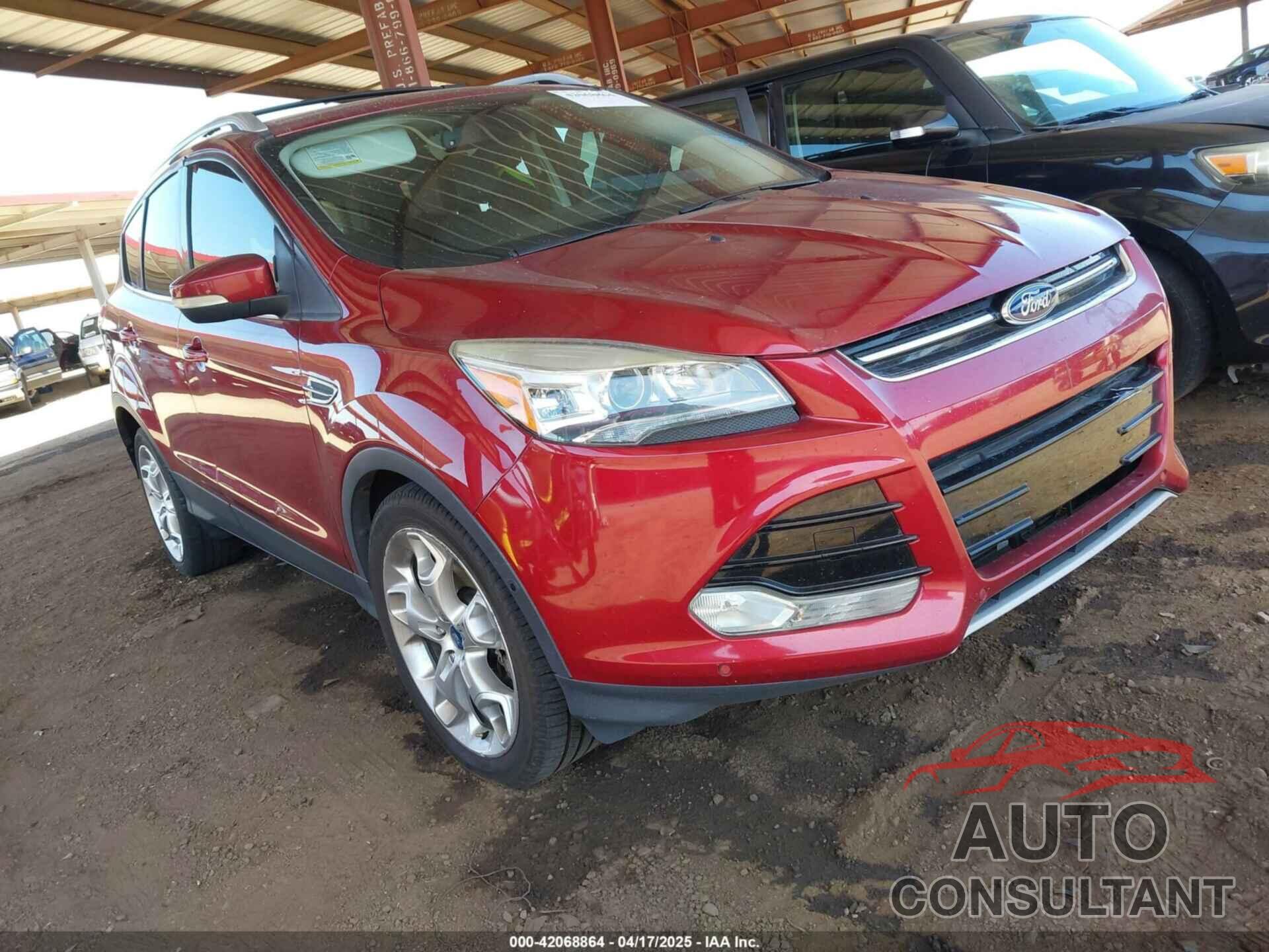 FORD ESCAPE 2013 - 1FMCU0J96DUB08681
